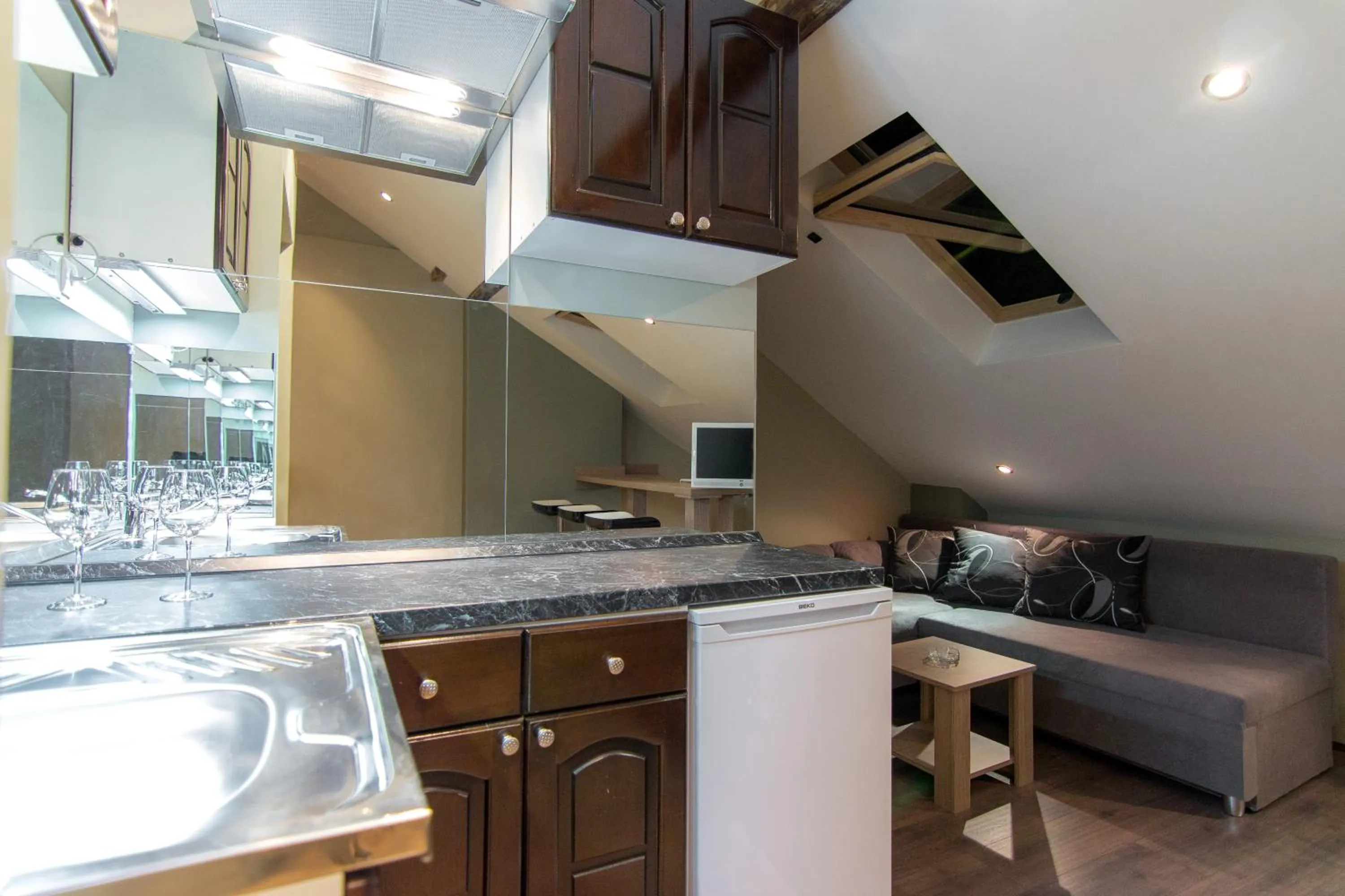 Kitchen or kitchenette in Central Park Apartments