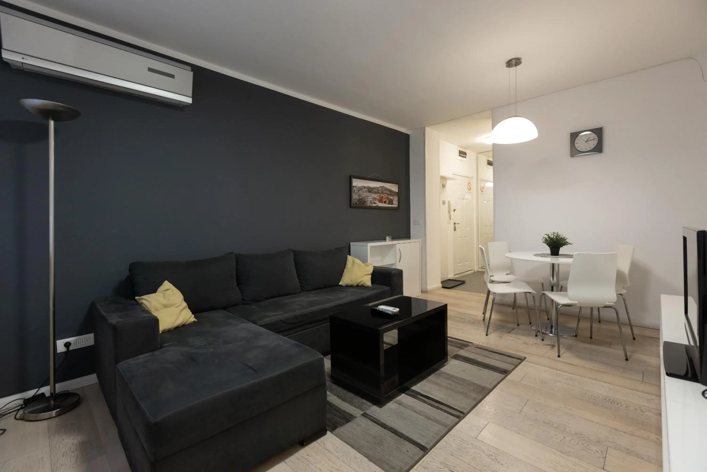 Living room in Central Park Apartments