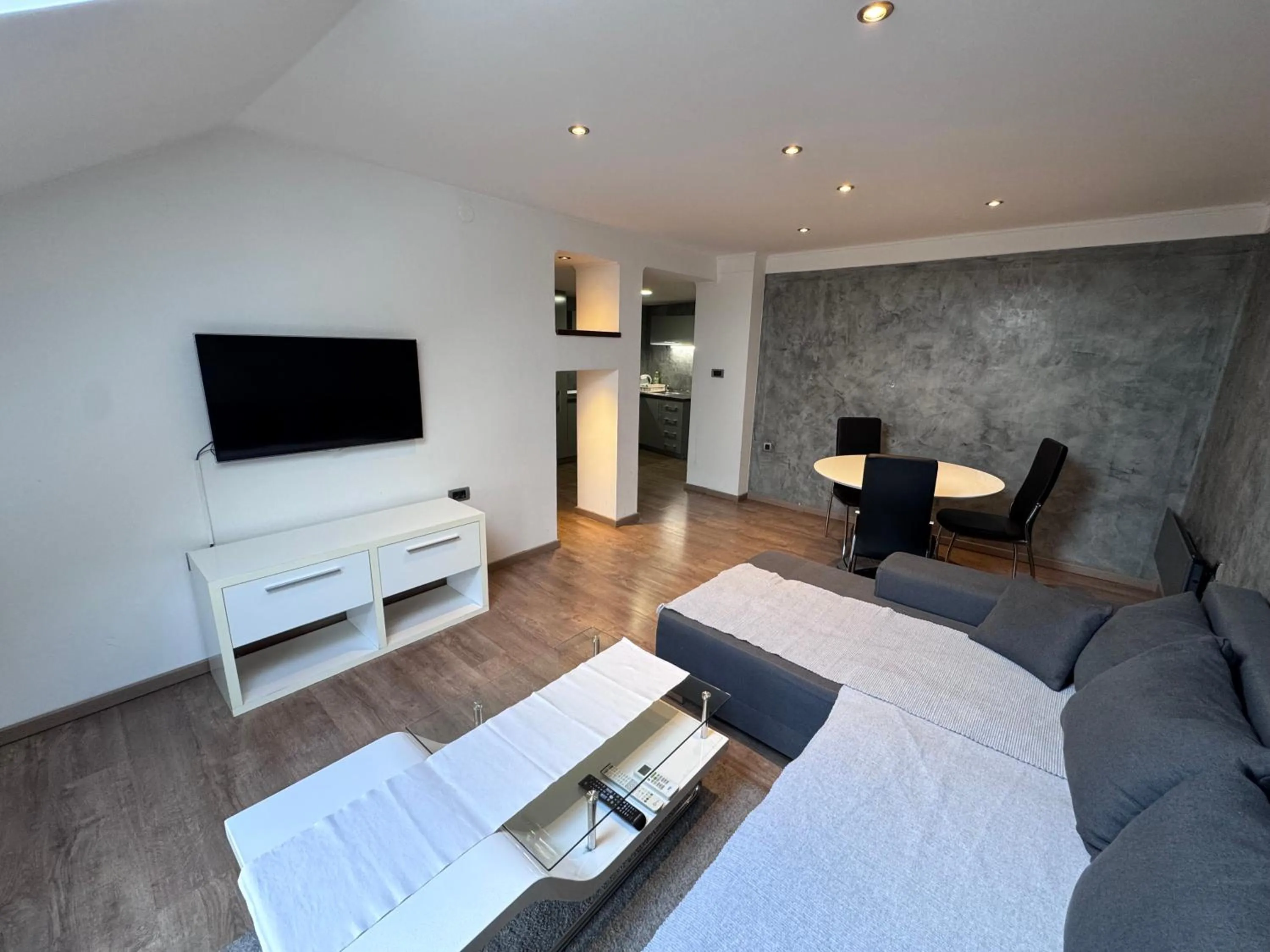 Living room, Bed in Central Park Apartments