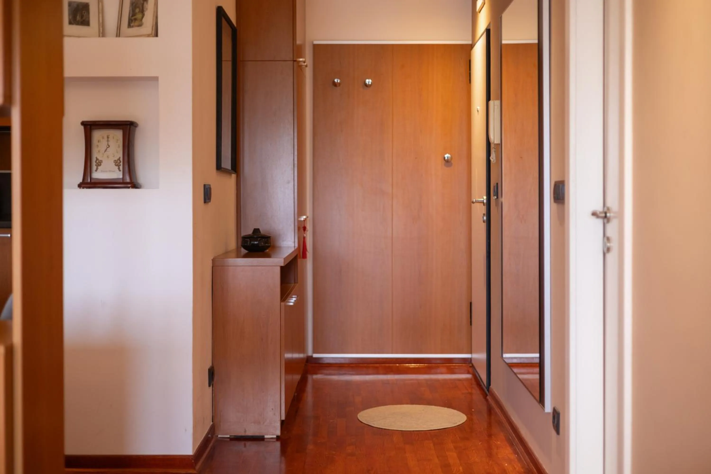 wardrobe in Central Park Apartments