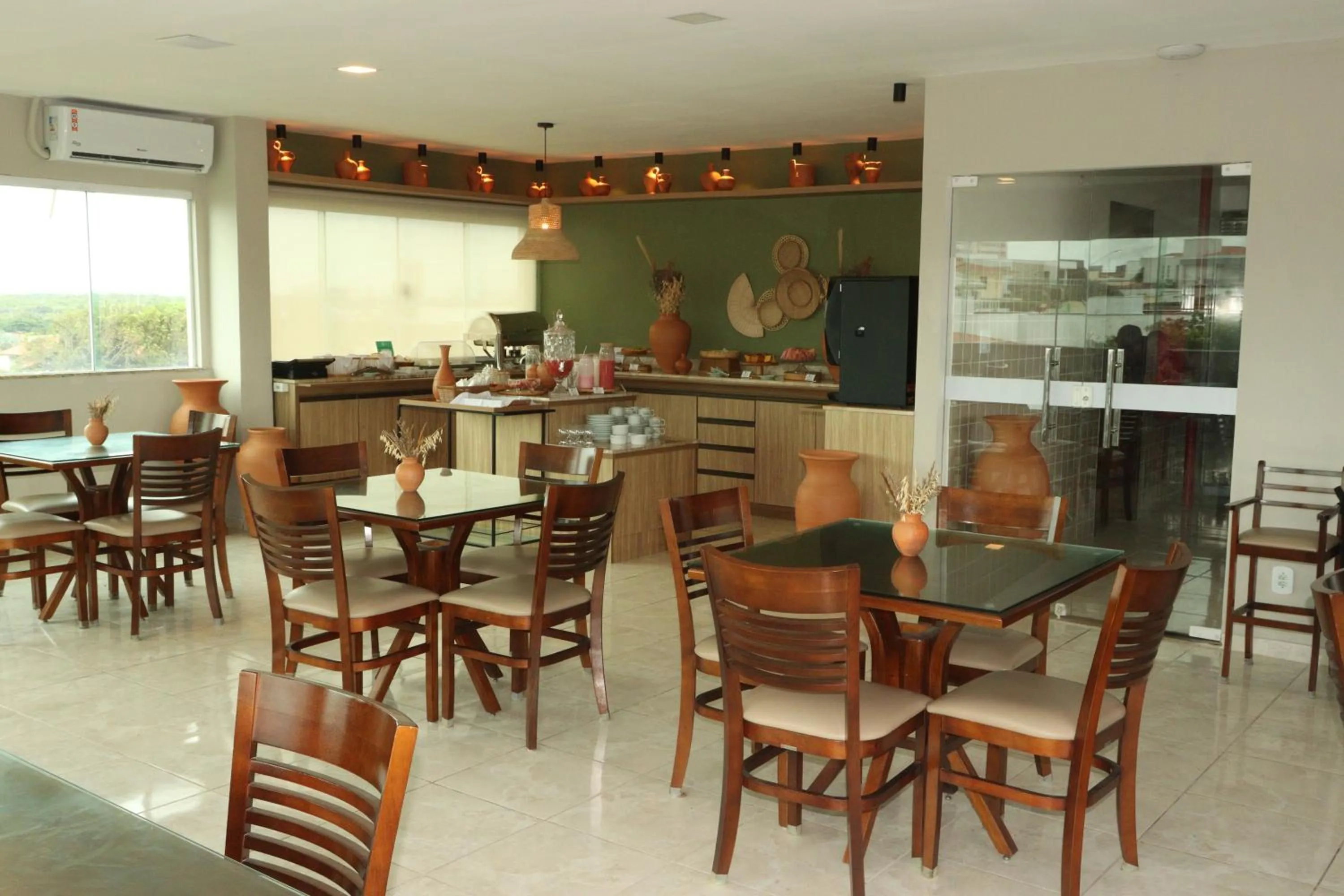 Restaurant/places to eat in HOTEL COSTA DO CALHAU