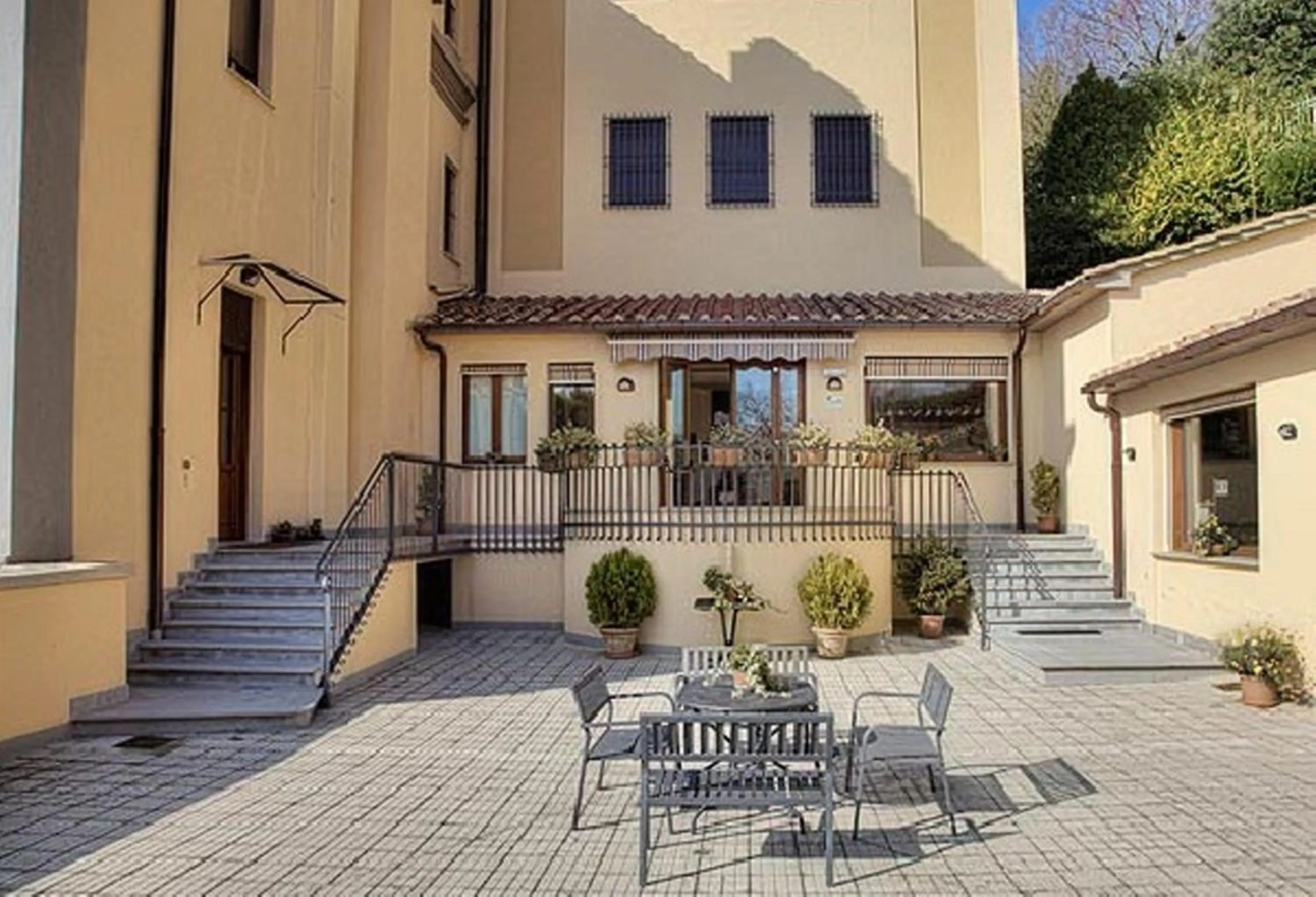 Patio in Villa Santa Margherita - Albergo