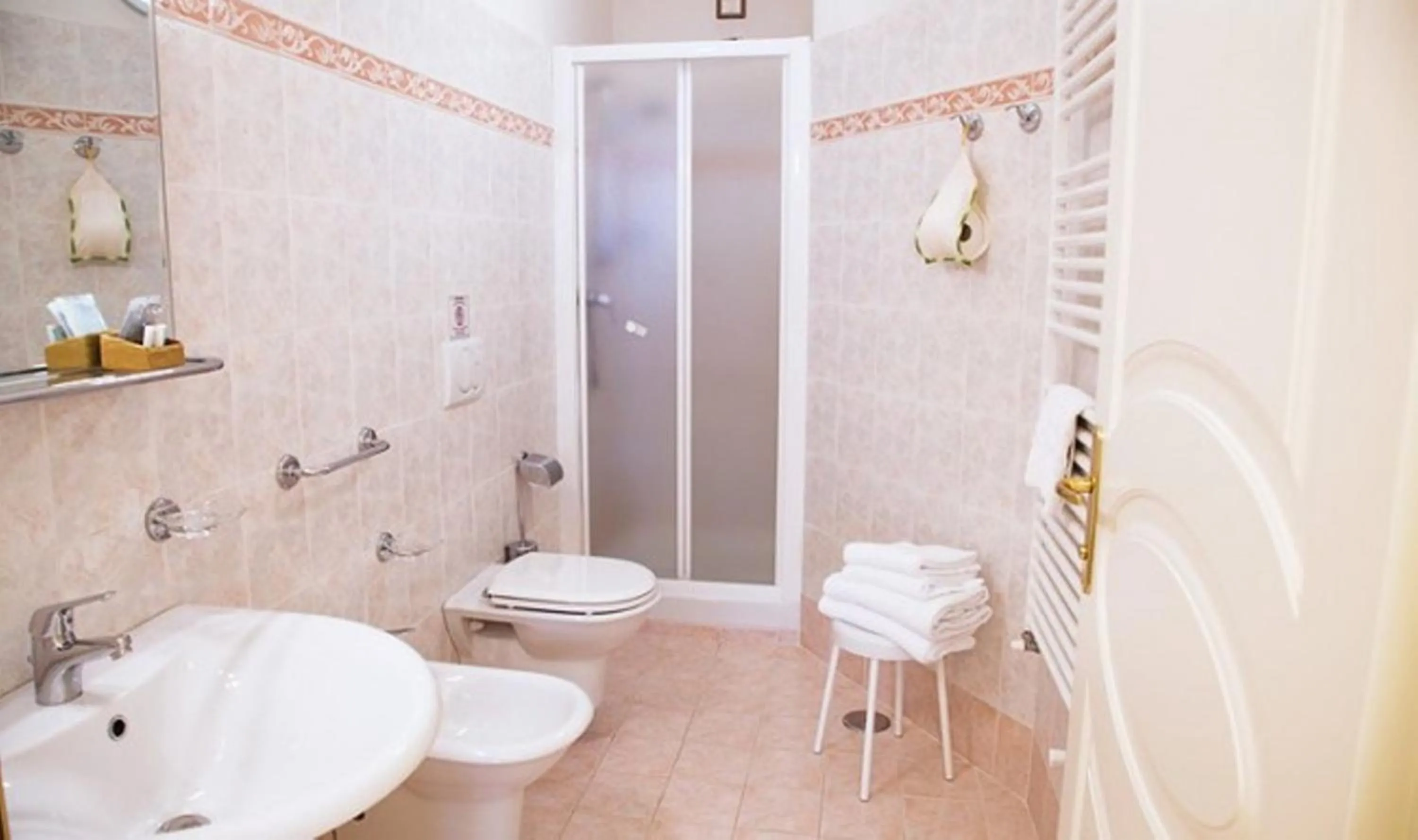 Bathroom in Villa Santa Margherita - Albergo