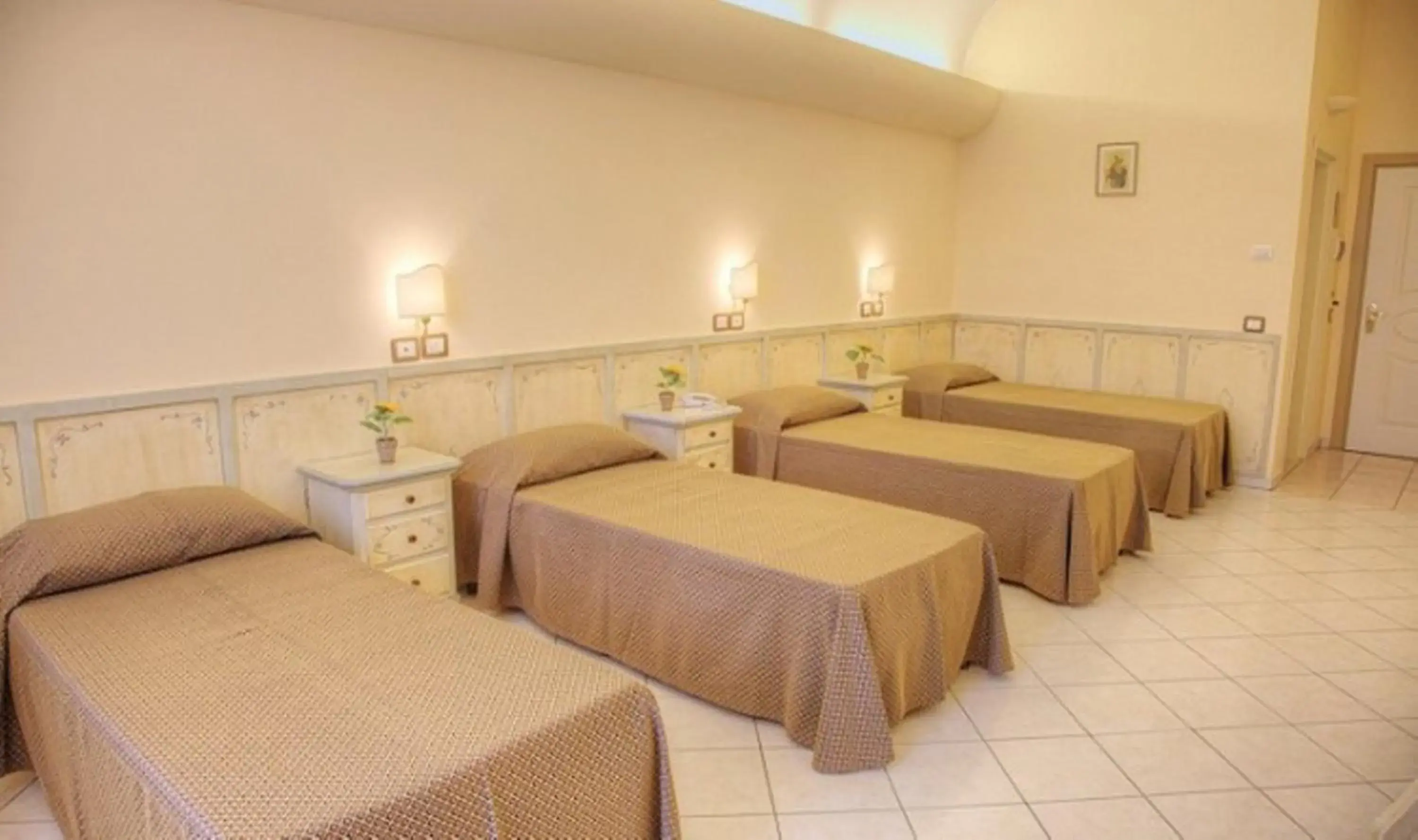 Superior Quadruple Room in Villa Santa Margherita - B&B Superior Quadruple Room in Villa Santa Margherita - B&B