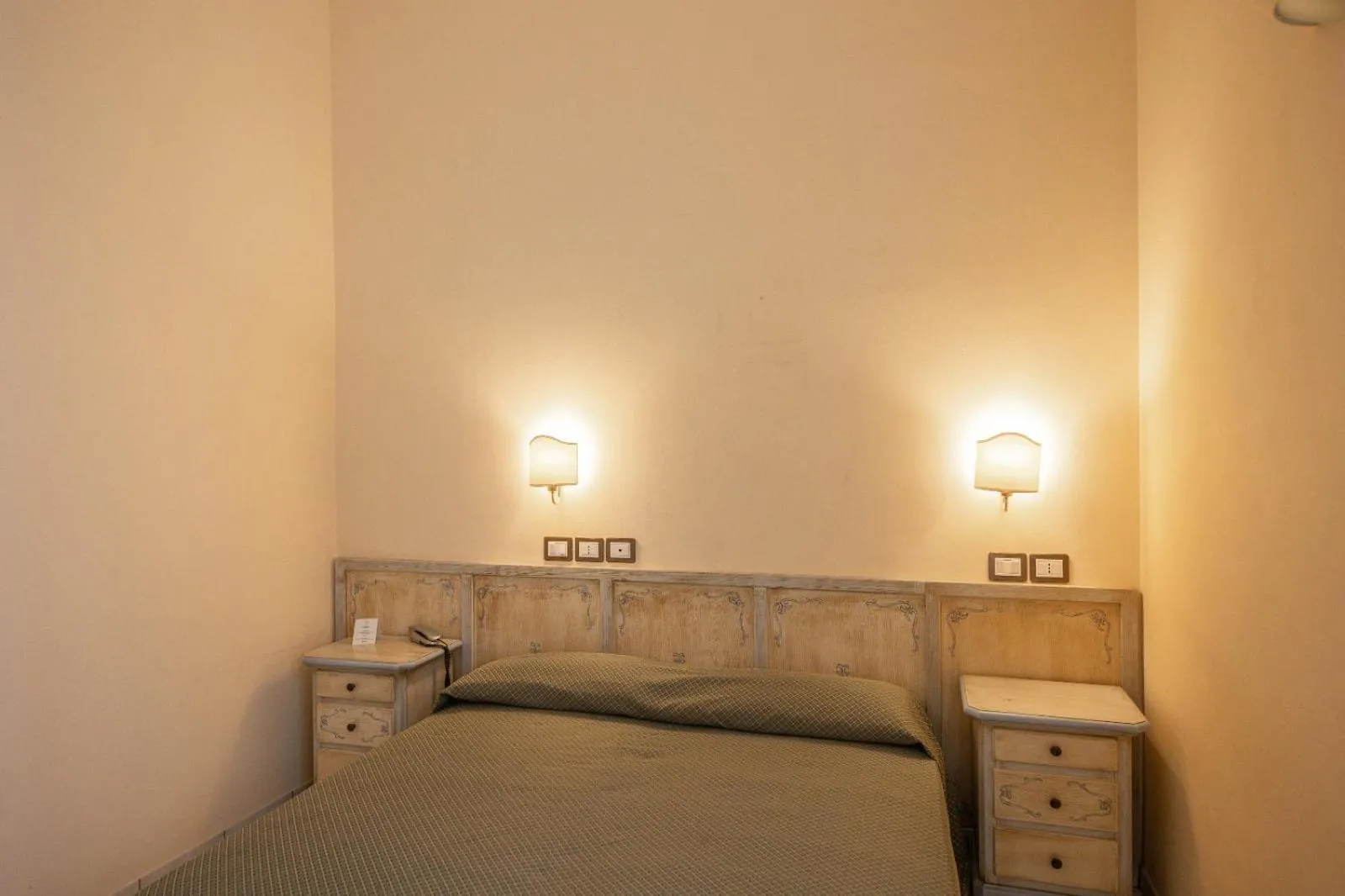 Bed in Villa Santa Margherita - Albergo