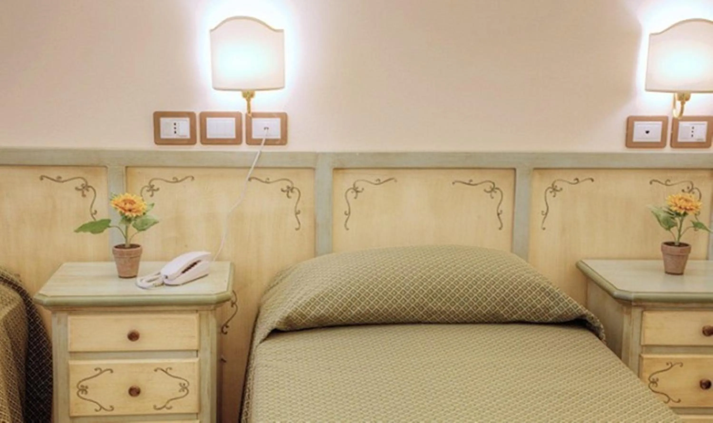 Decorative detail, Bed in Villa Santa Margherita - Albergo