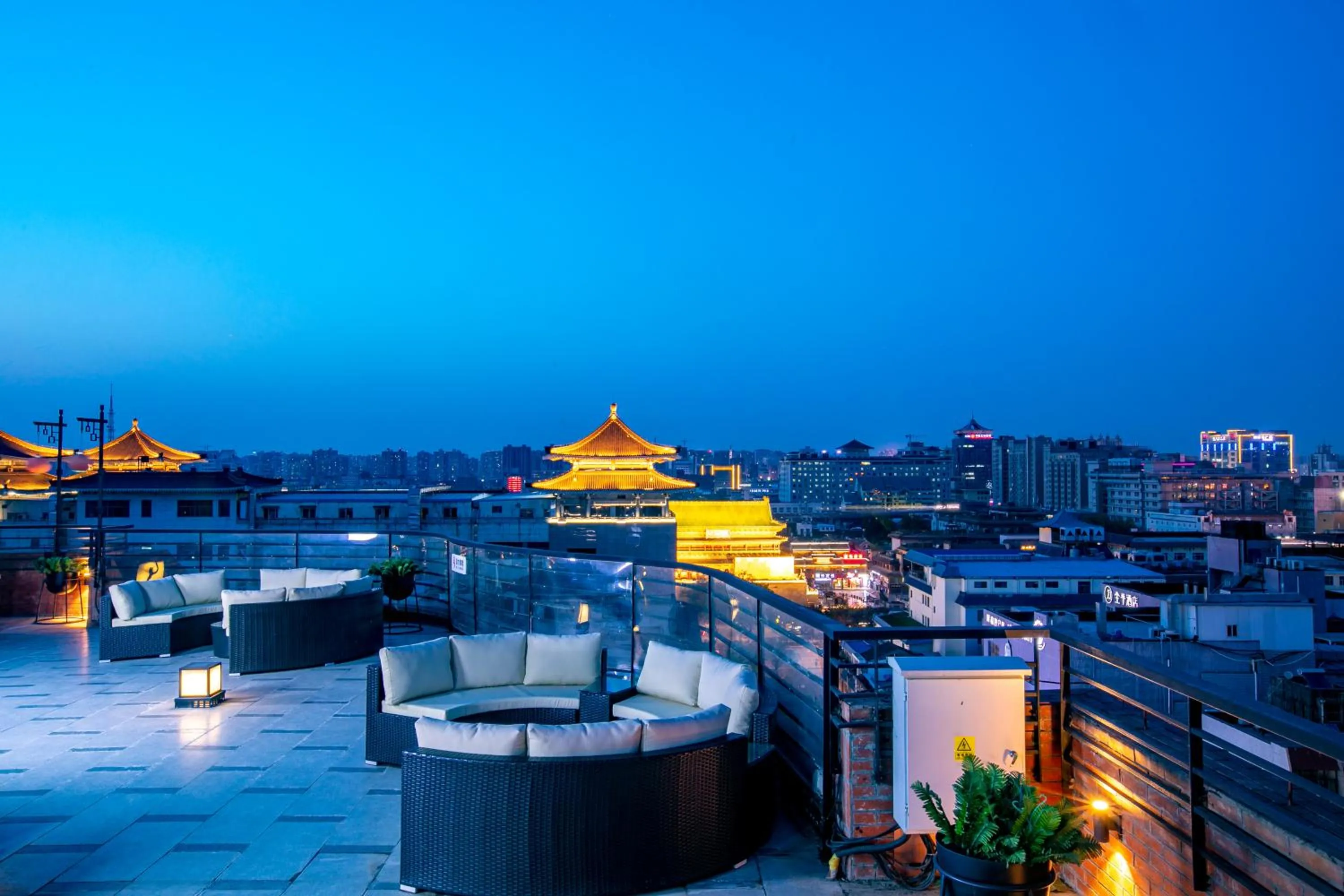 Balcony/Terrace in Jinmao Hotel Xi'an Downtown ( Bell & Drum Tower)