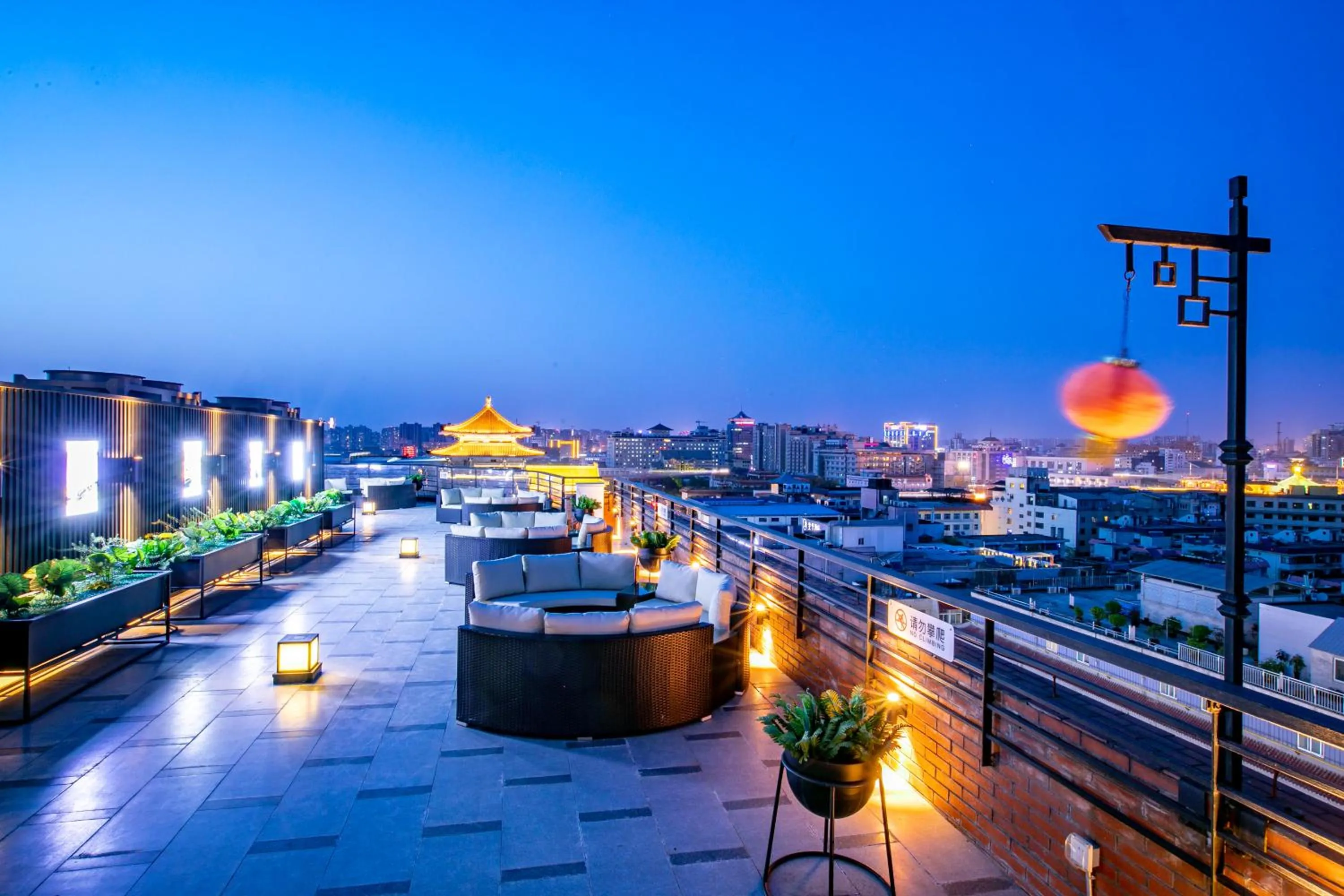 Balcony/Terrace in Jinmao Hotel Xi'an Downtown ( Bell & Drum Tower)