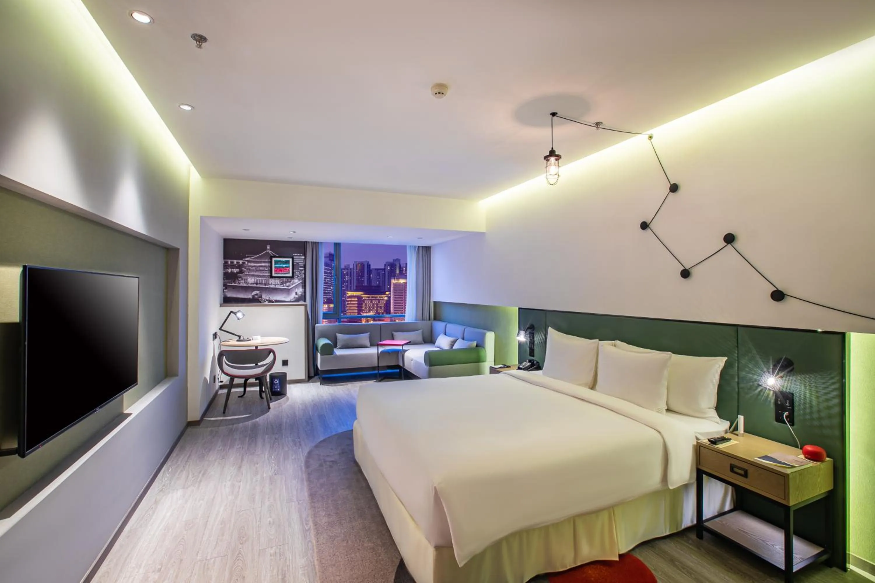 bunk bed, Bed in Jinmao Hotel Xi'an Downtown ( Bell & Drum Tower)