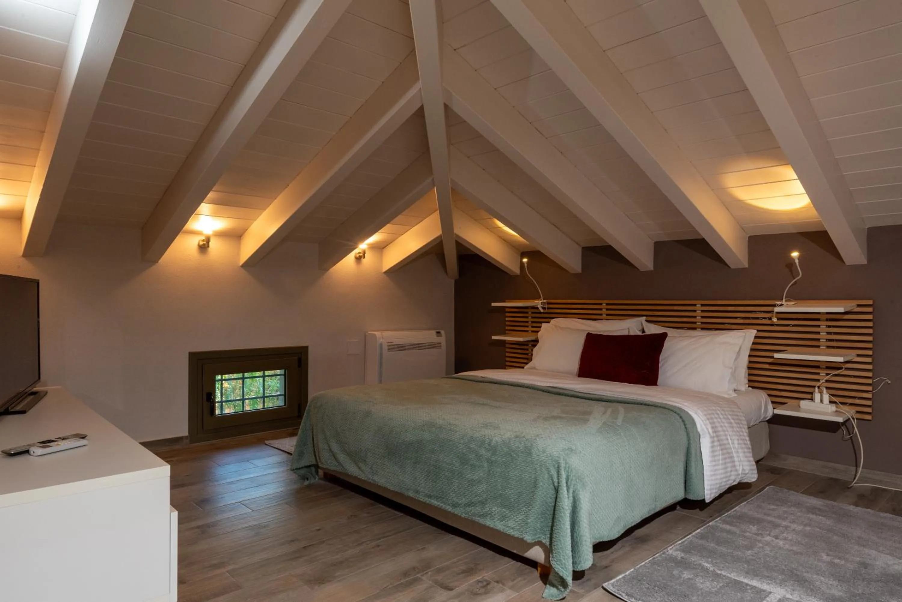 Bed in Elite Cottages