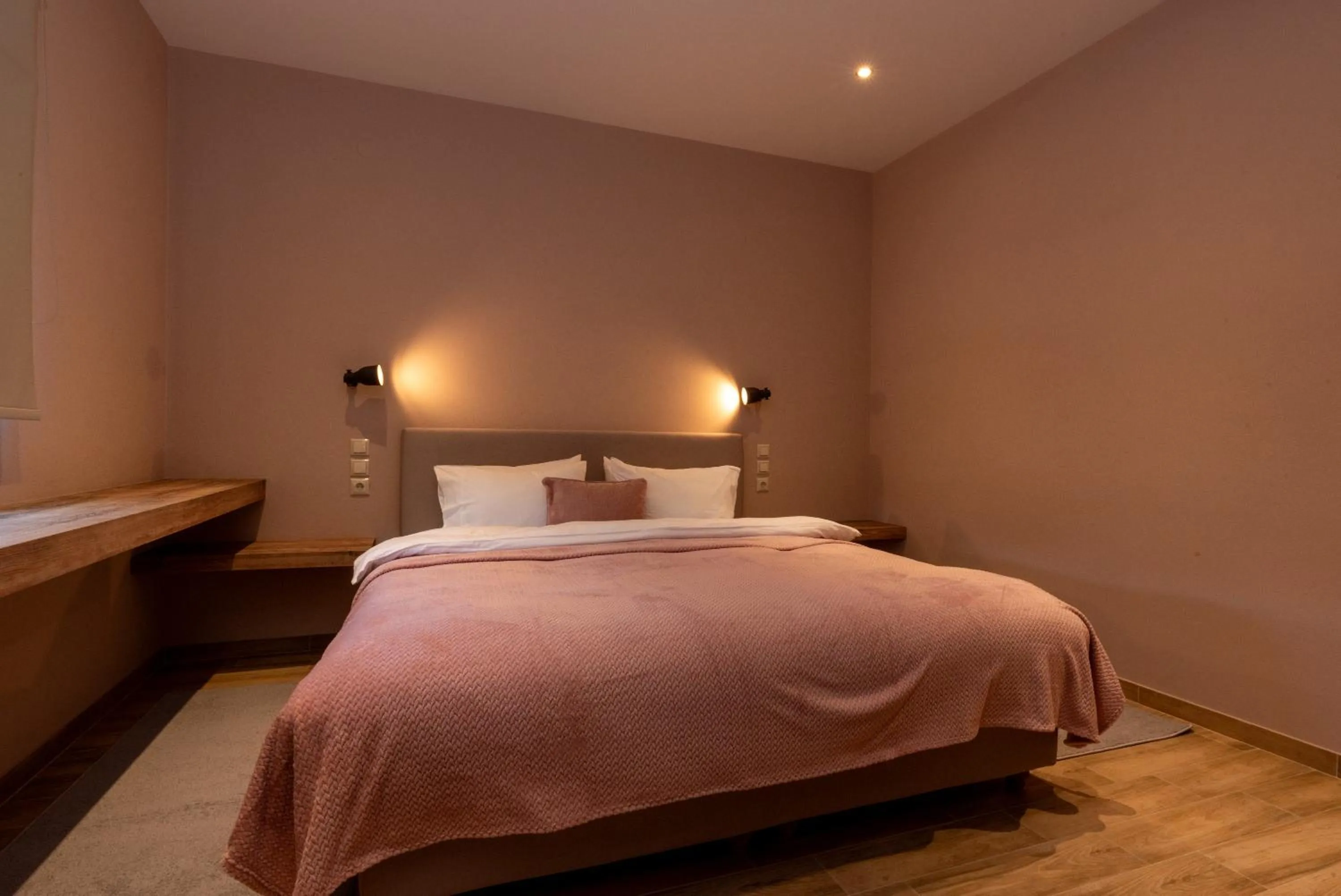 Bed in Elite Cottages