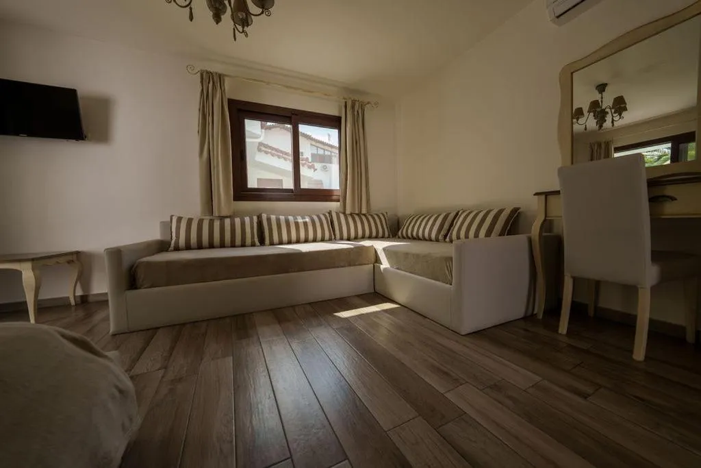 Photo of the whole room in Hotel Pilalidis