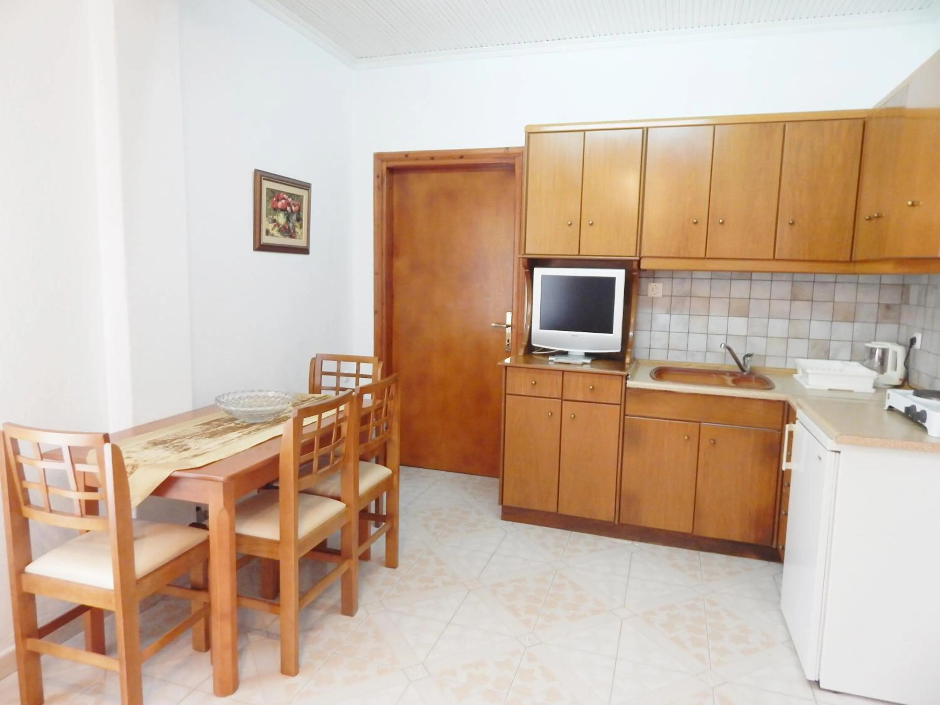 Kitchen or kitchenette in Hotel Pilalidis