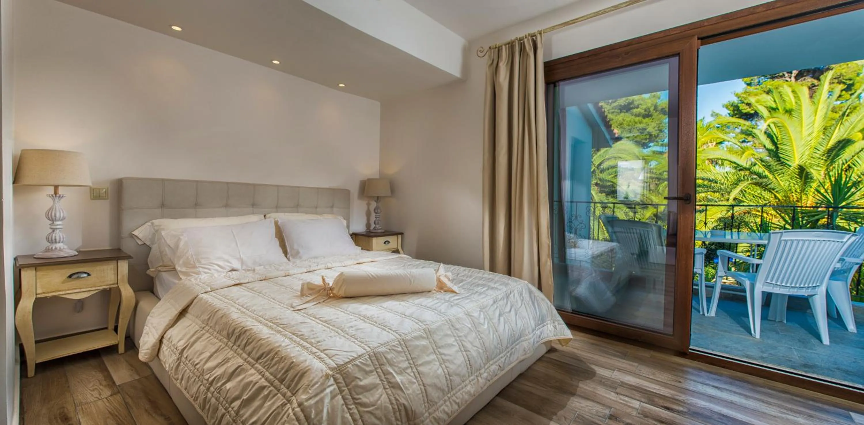 Bedroom, Bed in Hotel Pilalidis