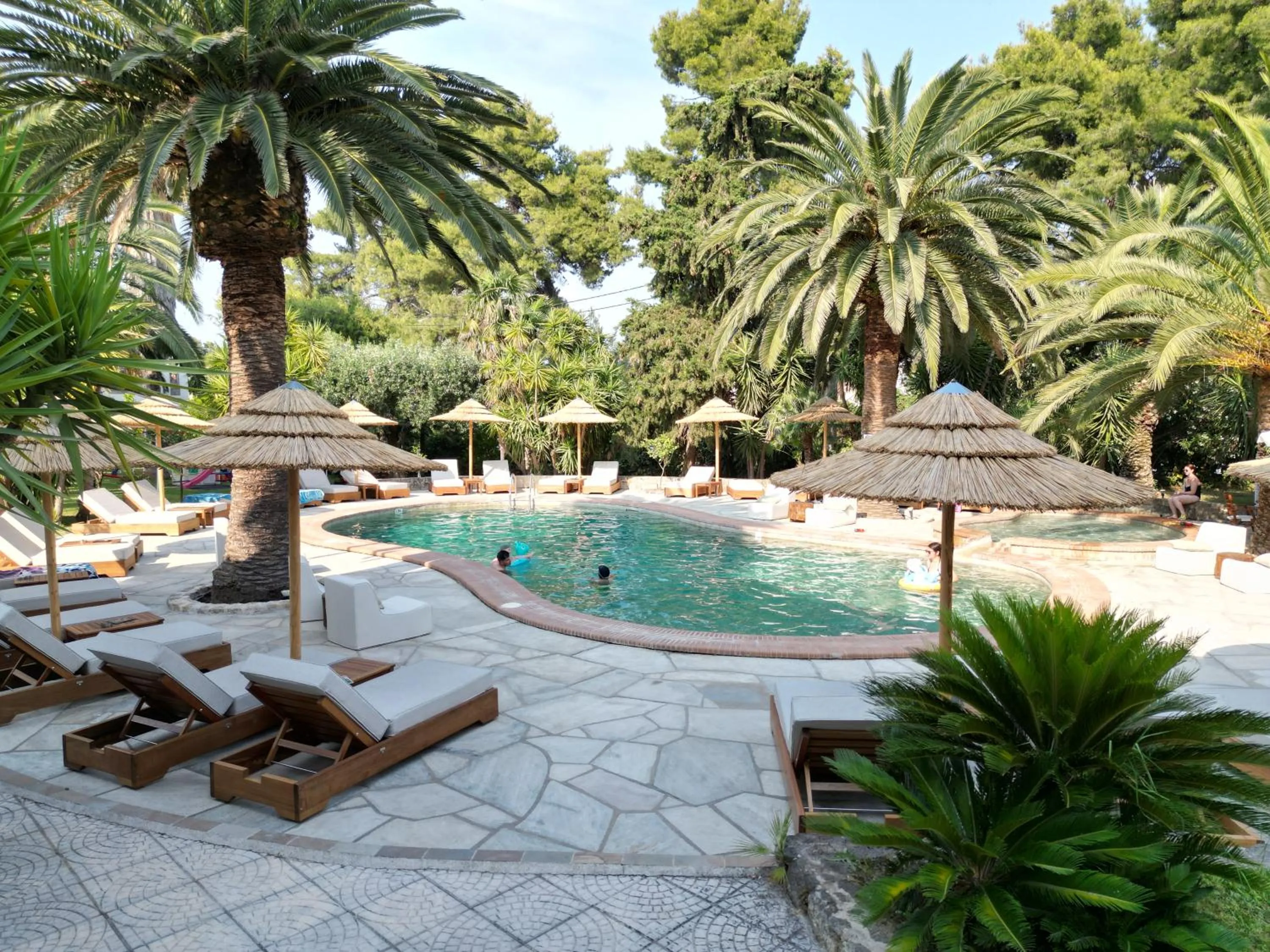 Swimming pool in Hotel Pilalidis