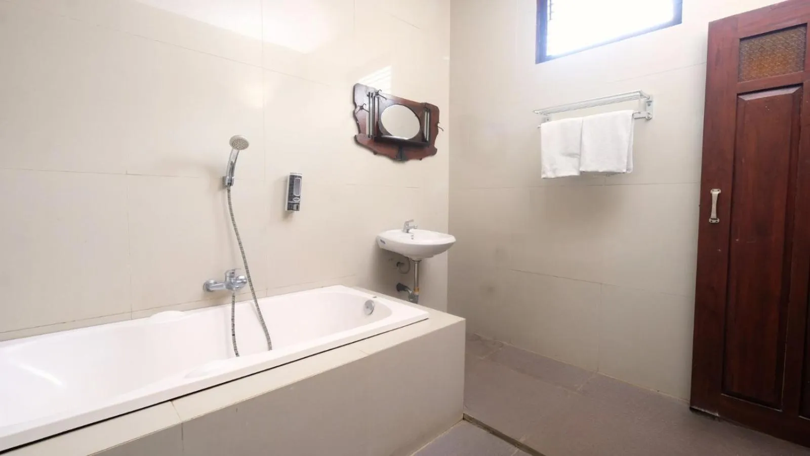 Shower in The Mangkoro Hotel by Sinergi