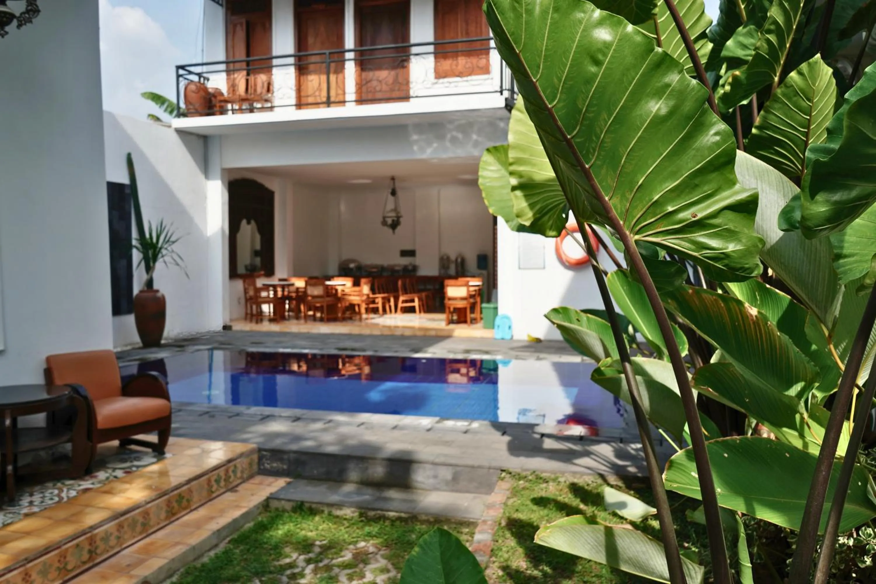 Swimming pool in The Mangkoro Hotel by Sinergi