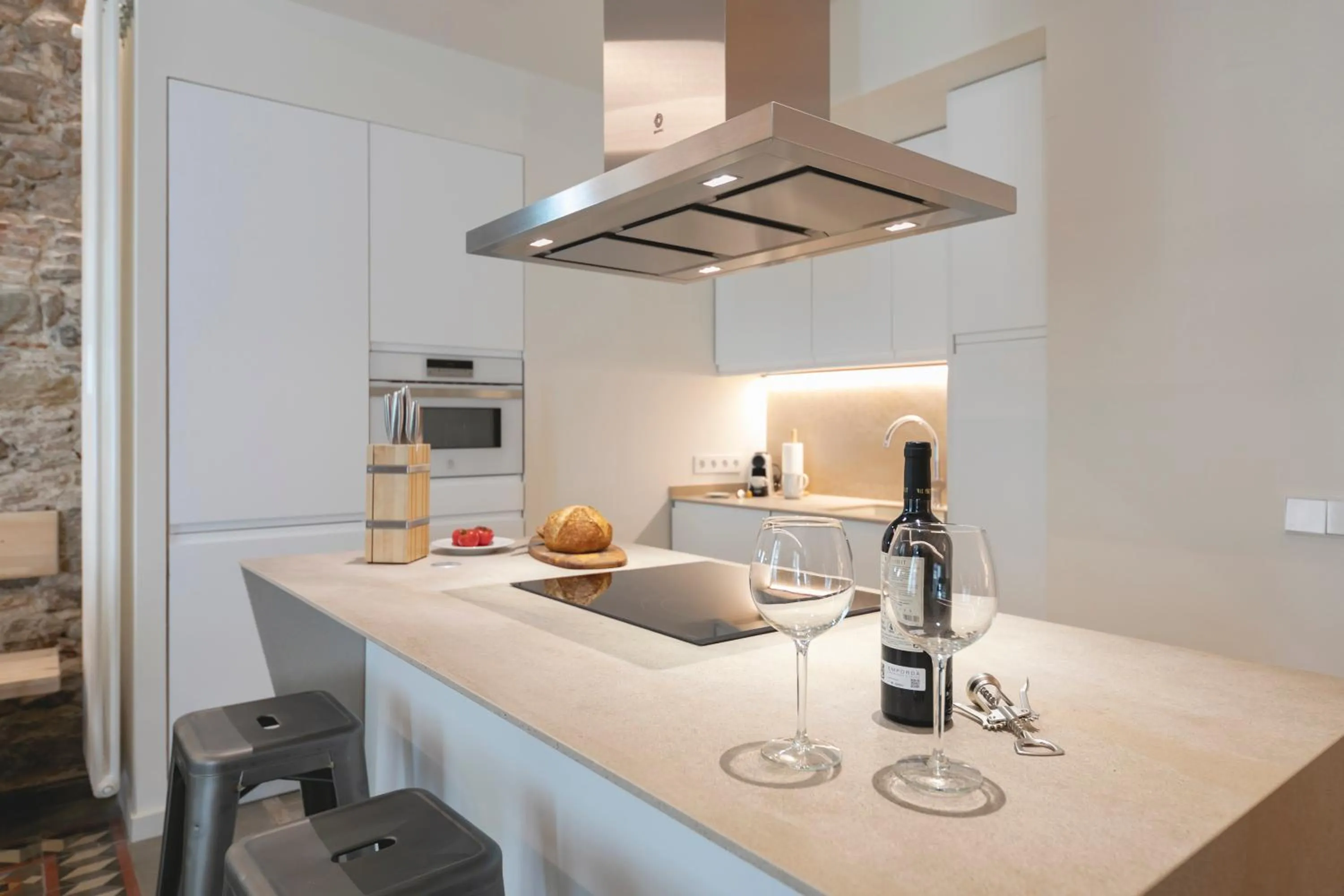 Kitchen or kitchenette in Bravissimo Mercaders, beautiful 3 bedroom apartment