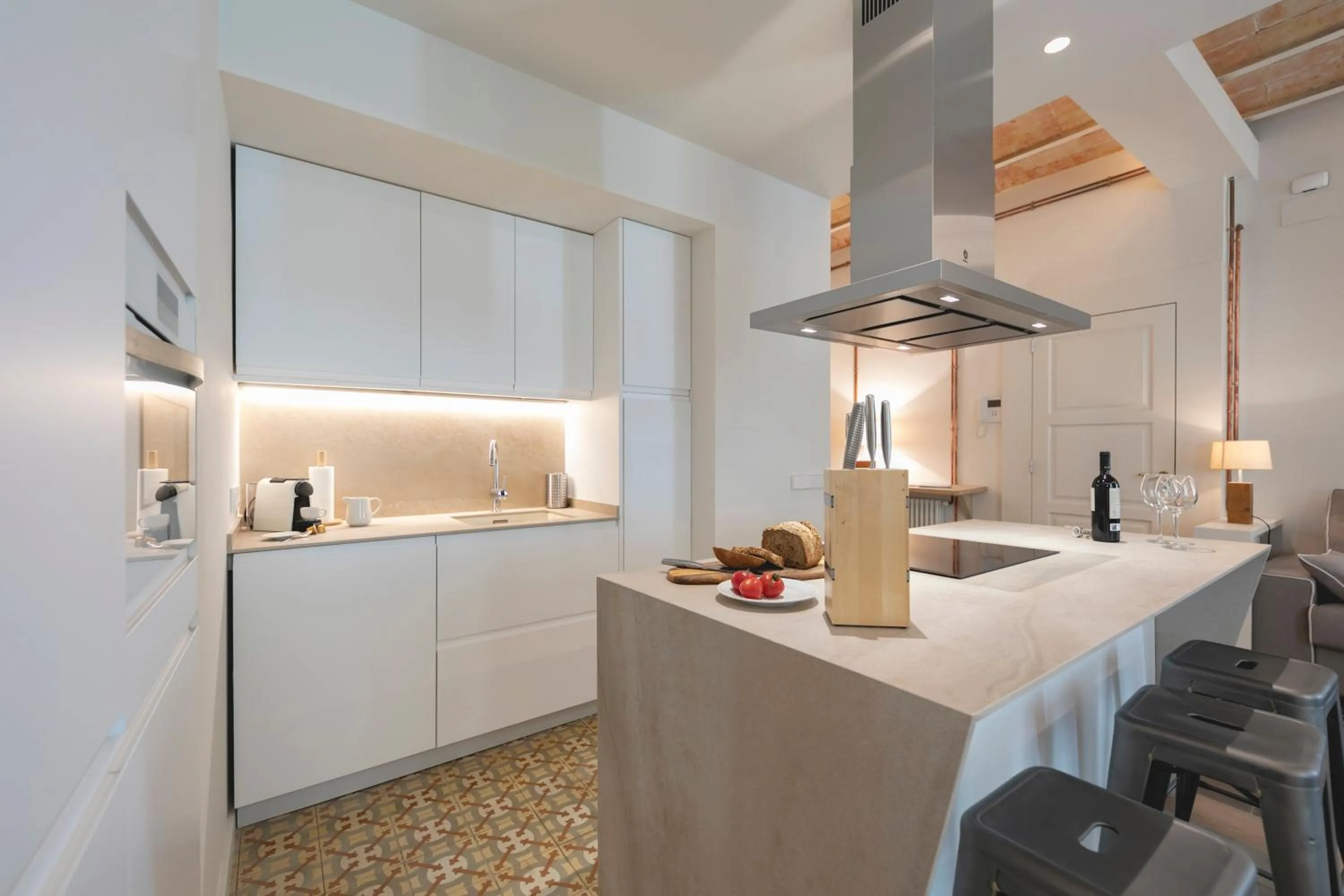 Kitchen or kitchenette in Bravissimo Mercaders, beautiful 3 bedroom apartment