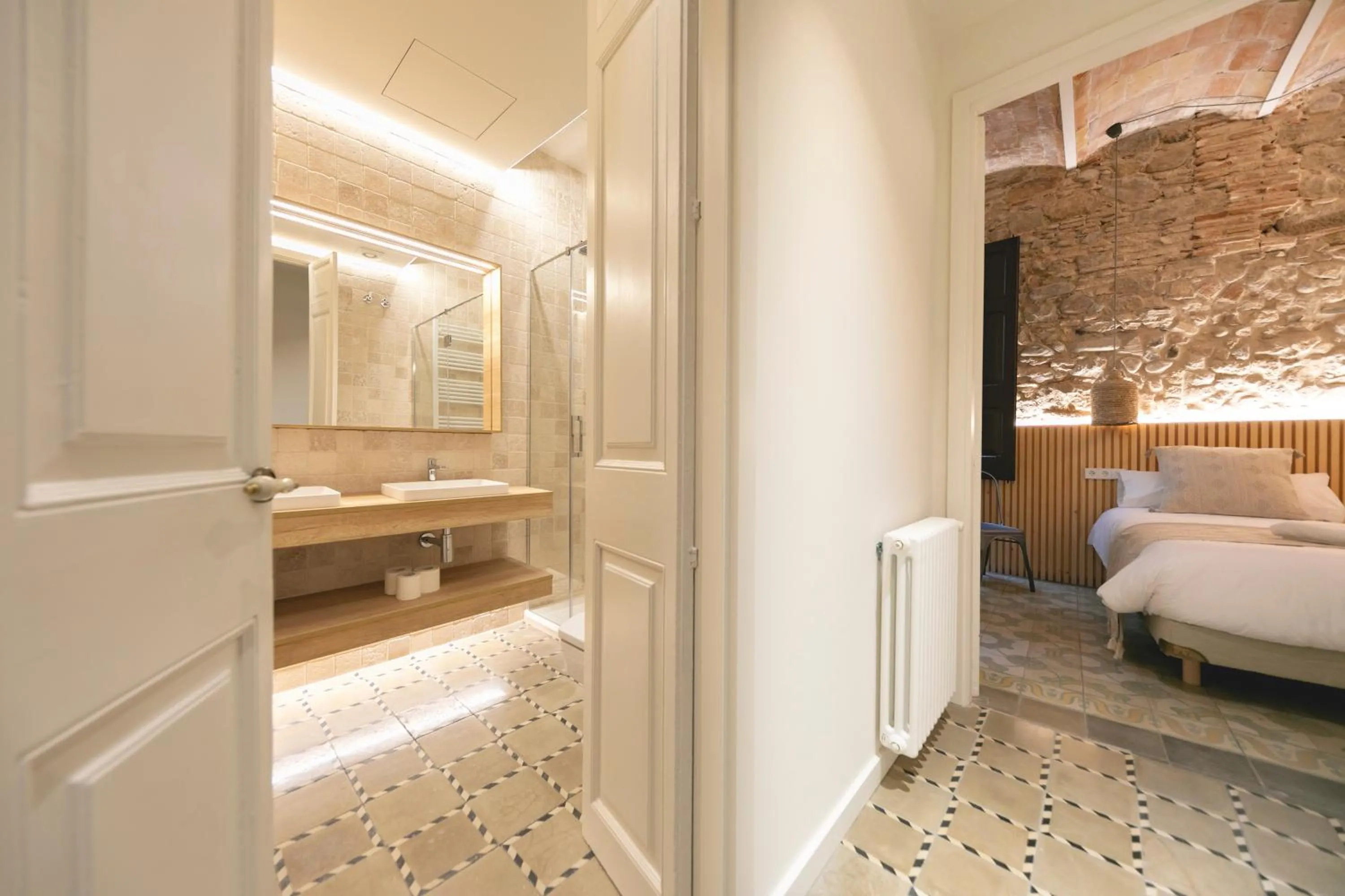 Bathroom in Bravissimo Mercaders, beautiful 3 bedroom apartment