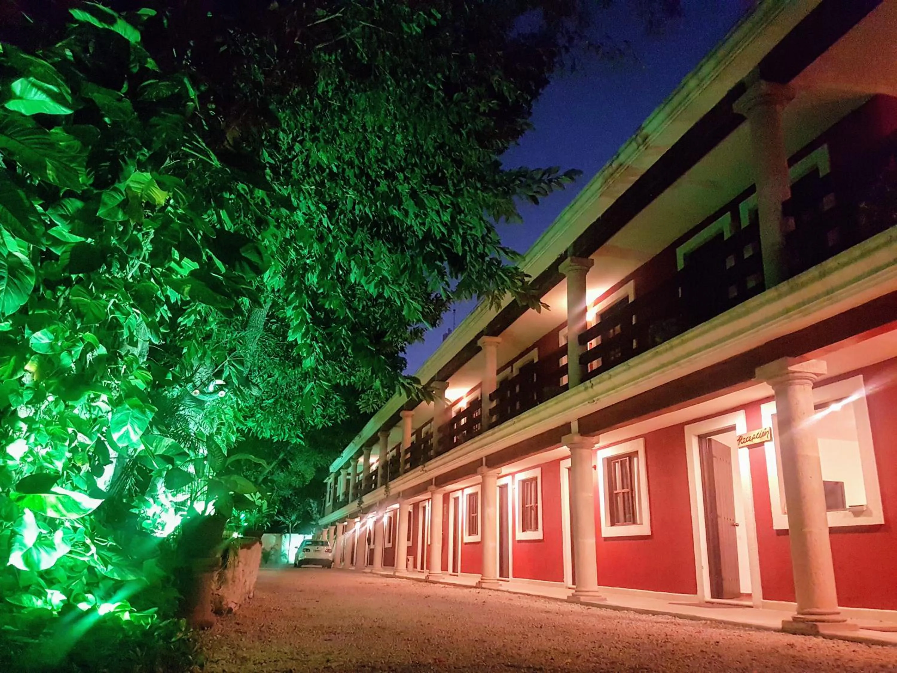 Property building in Hotel Holly