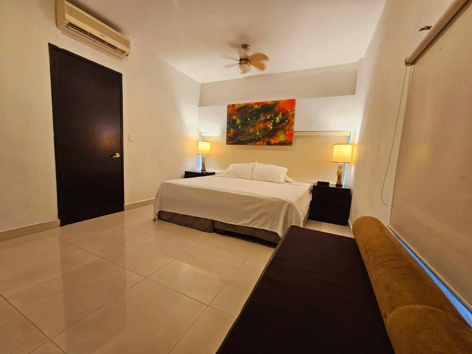 Bedroom, Bed in Hotel Holly