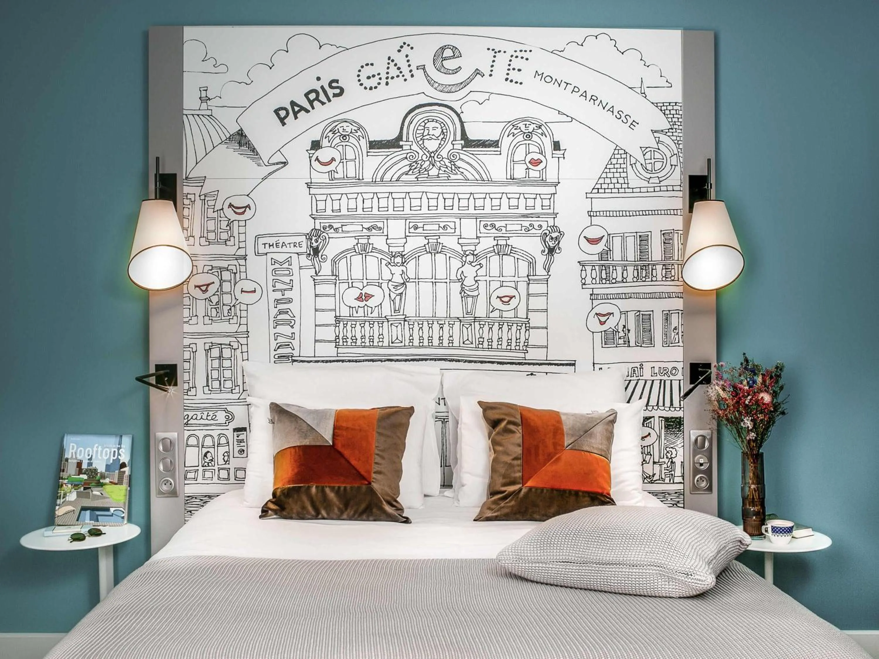 Bedroom, Bed in Hôtel Mercure Paris Centre Gare Montparnasse