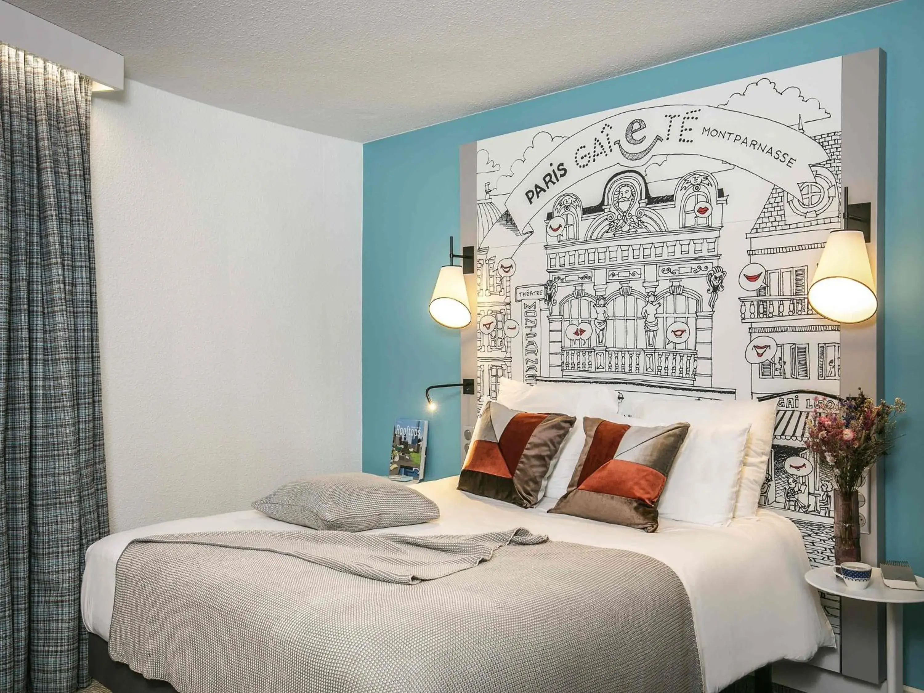 Standard Room with Double Bed in Hôtel Mercure Paris Centre Gare Montparnasse Standard Room with Double Bed in Hôtel Mercure Paris Centre Gare Montparnasse