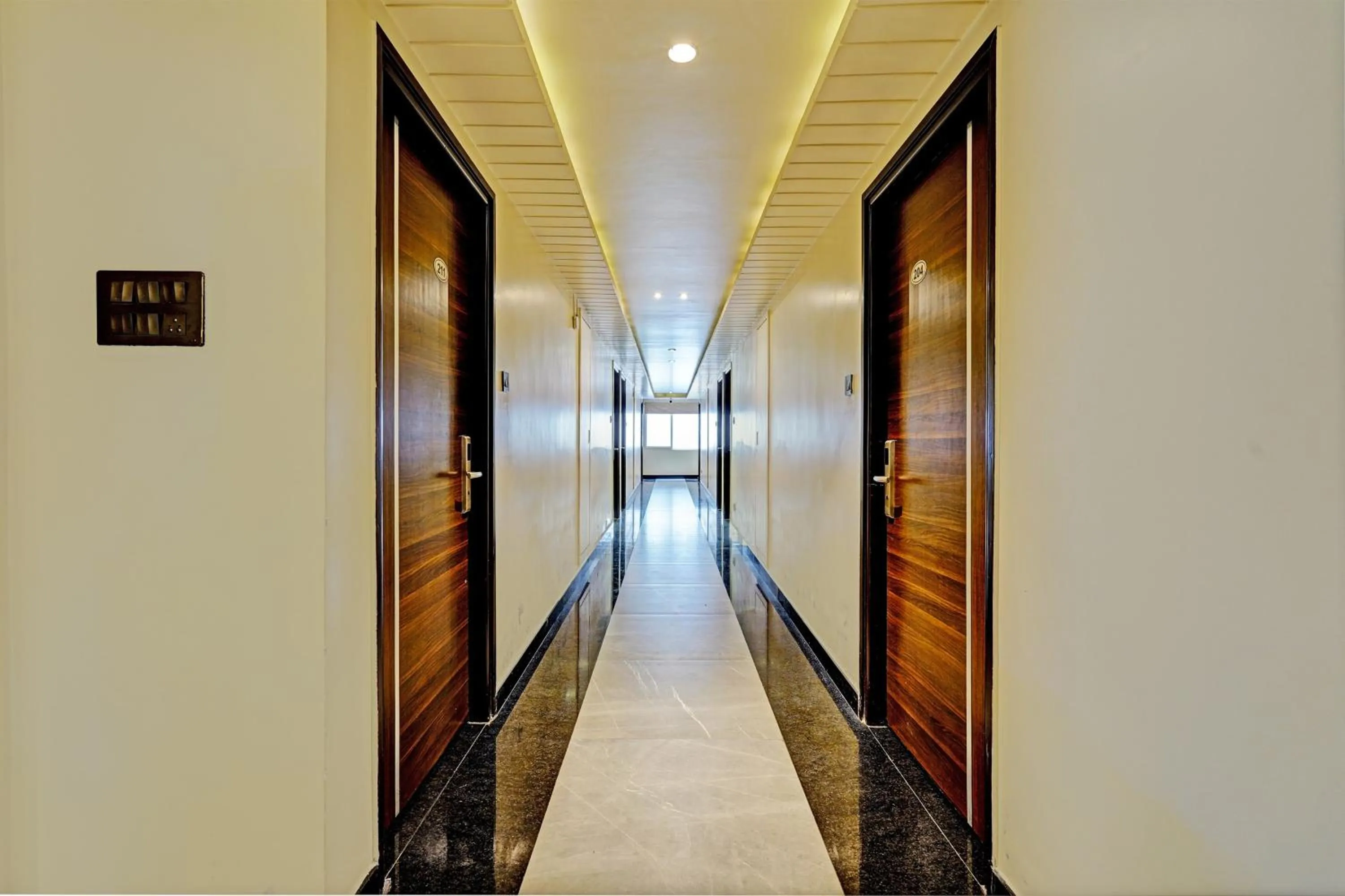 Lobby or reception in Super Townhouse OAK Clove Boutique Hotel Rajaji Nagar Near Lulu Mall Bengaluru