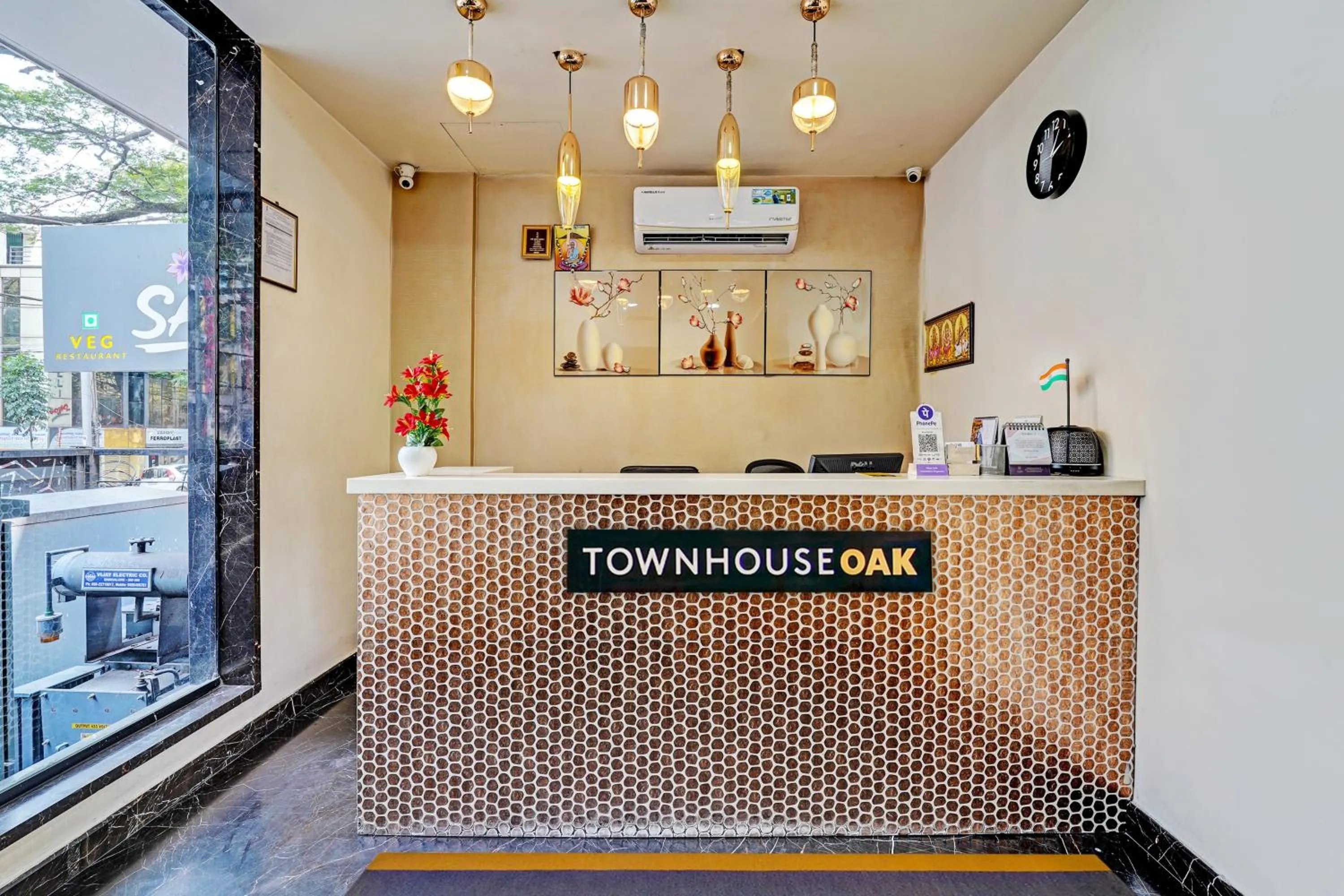Lobby or reception in Super Townhouse OAK Clove Boutique Hotel Rajaji Nagar Near Lulu Mall Bengaluru