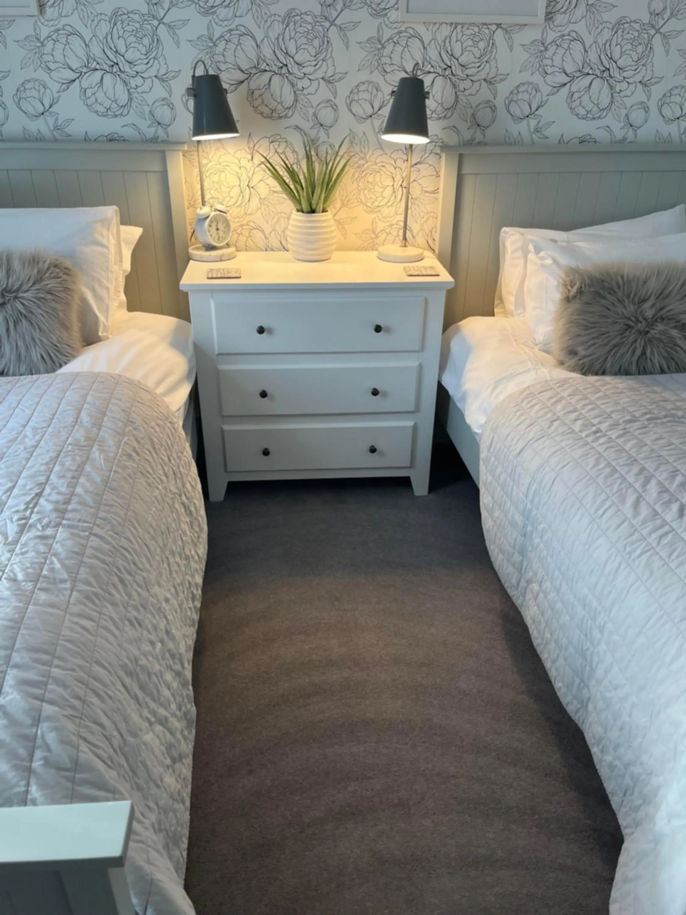 Bedroom, Bed in The Glastonbury Townhouse B&B