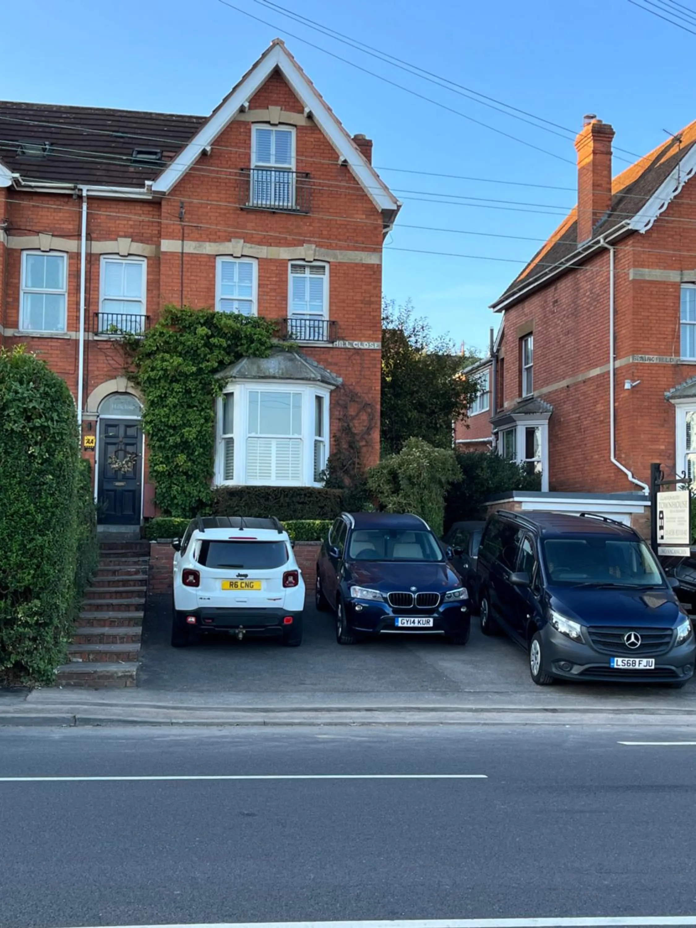 Parking in The Glastonbury Townhouse B&B
