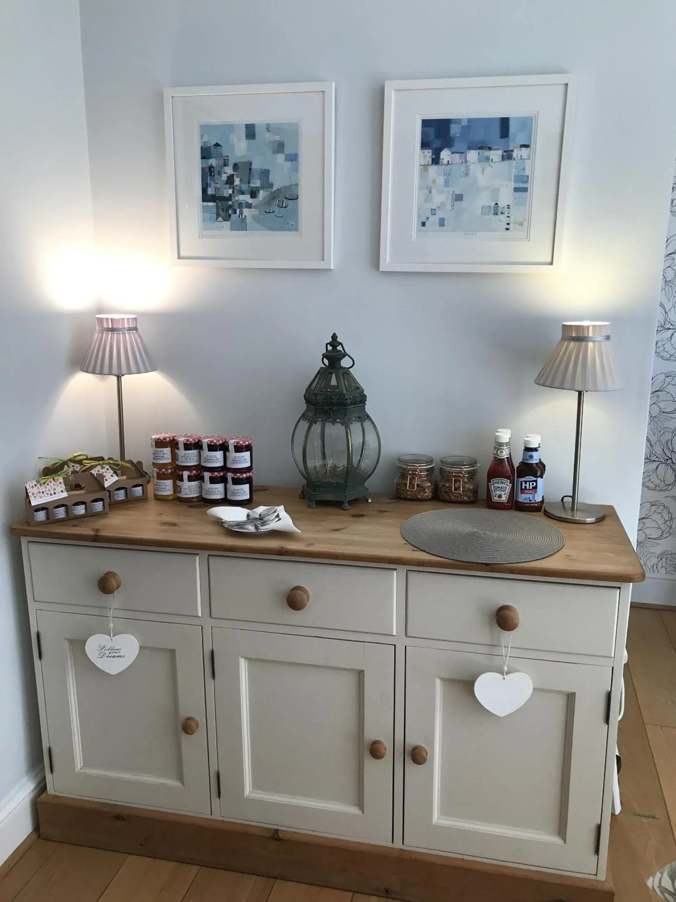 Breakfast in The Glastonbury Townhouse B&B