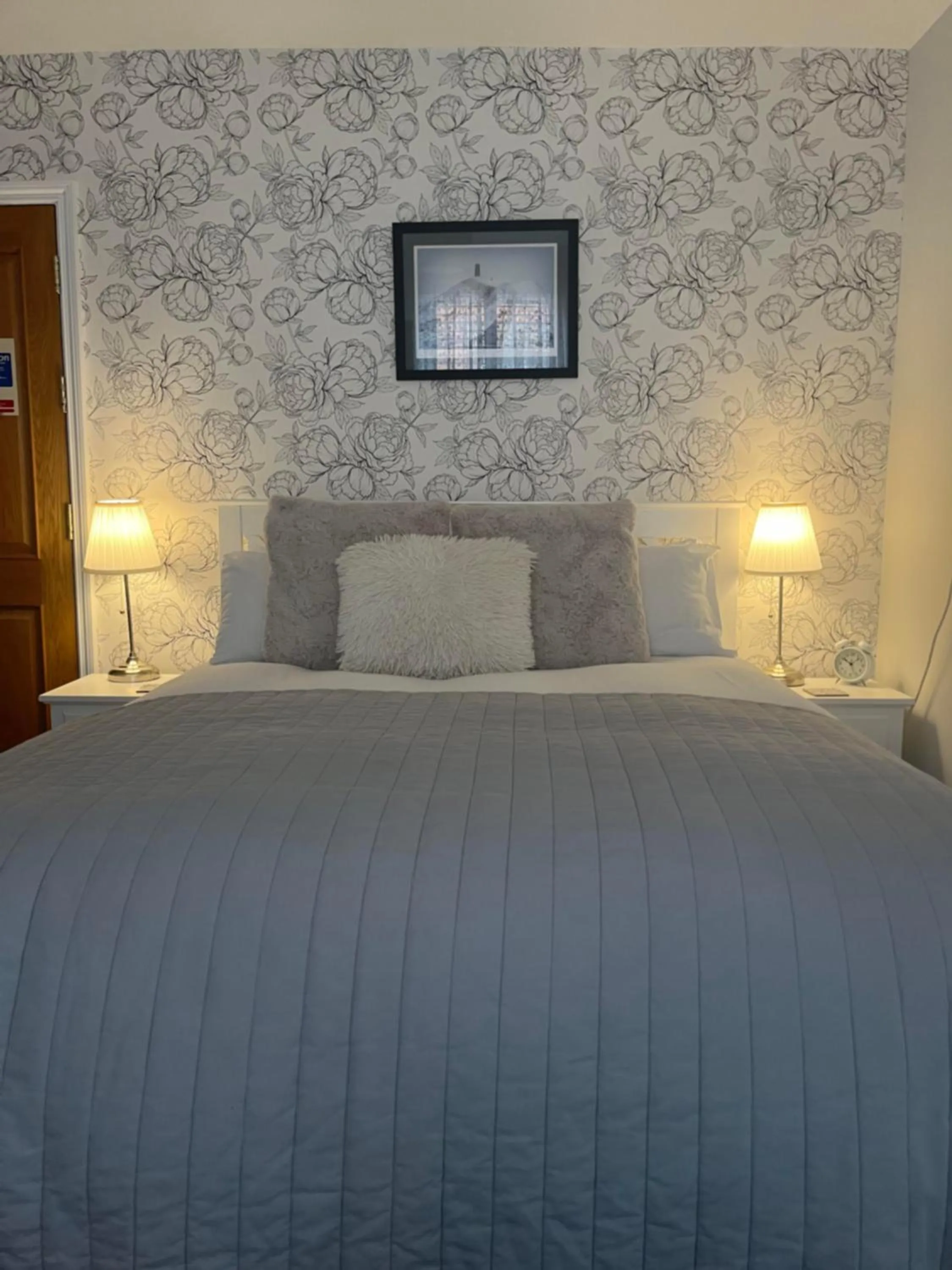 Bedroom, Bed in The Glastonbury Townhouse B&B