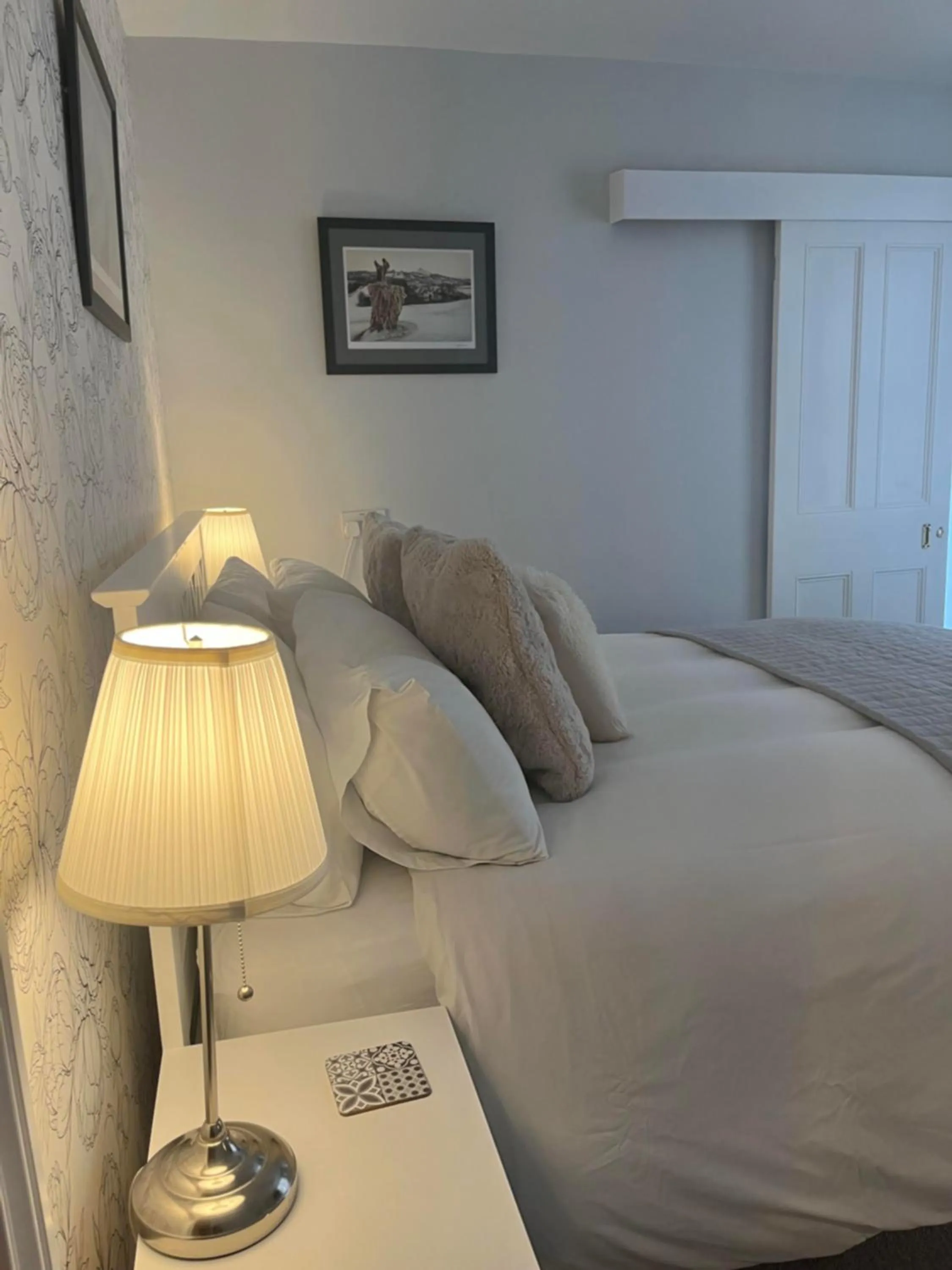 Bedroom, Bed in The Glastonbury Townhouse B&B