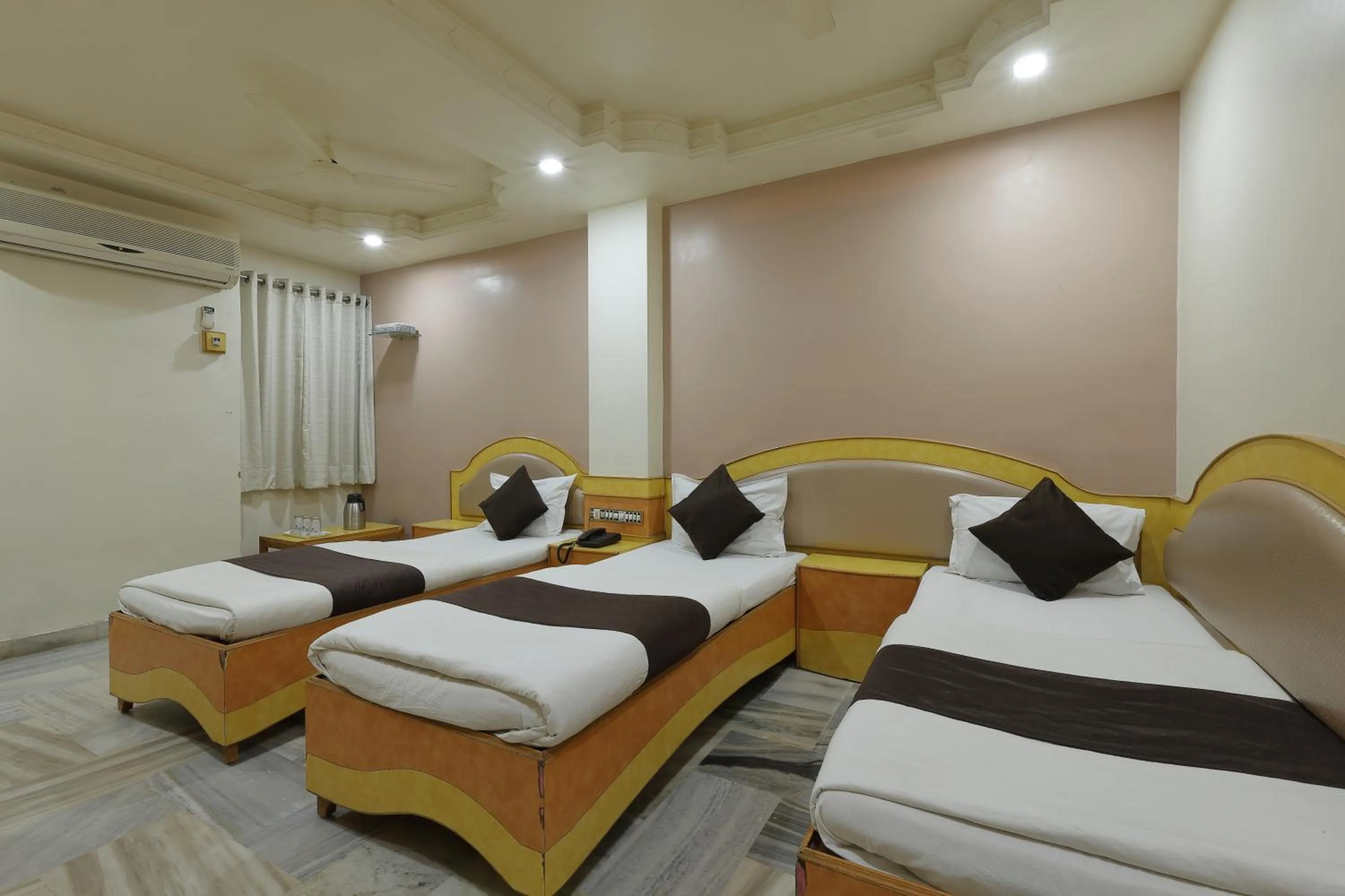 Photo of the whole room, Bed in Hotel Good Night