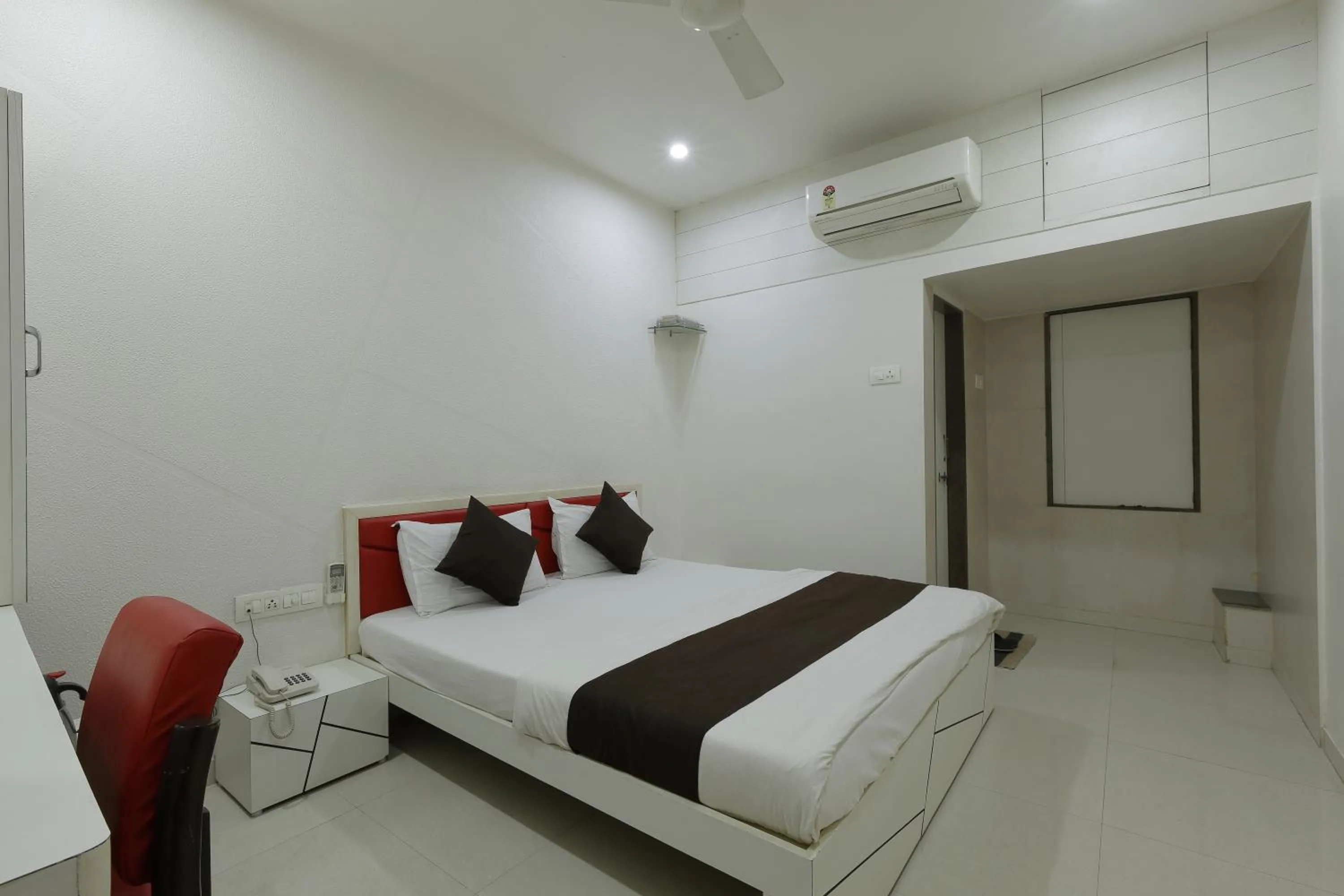 Photo of the whole room, Bed in Hotel Good Night