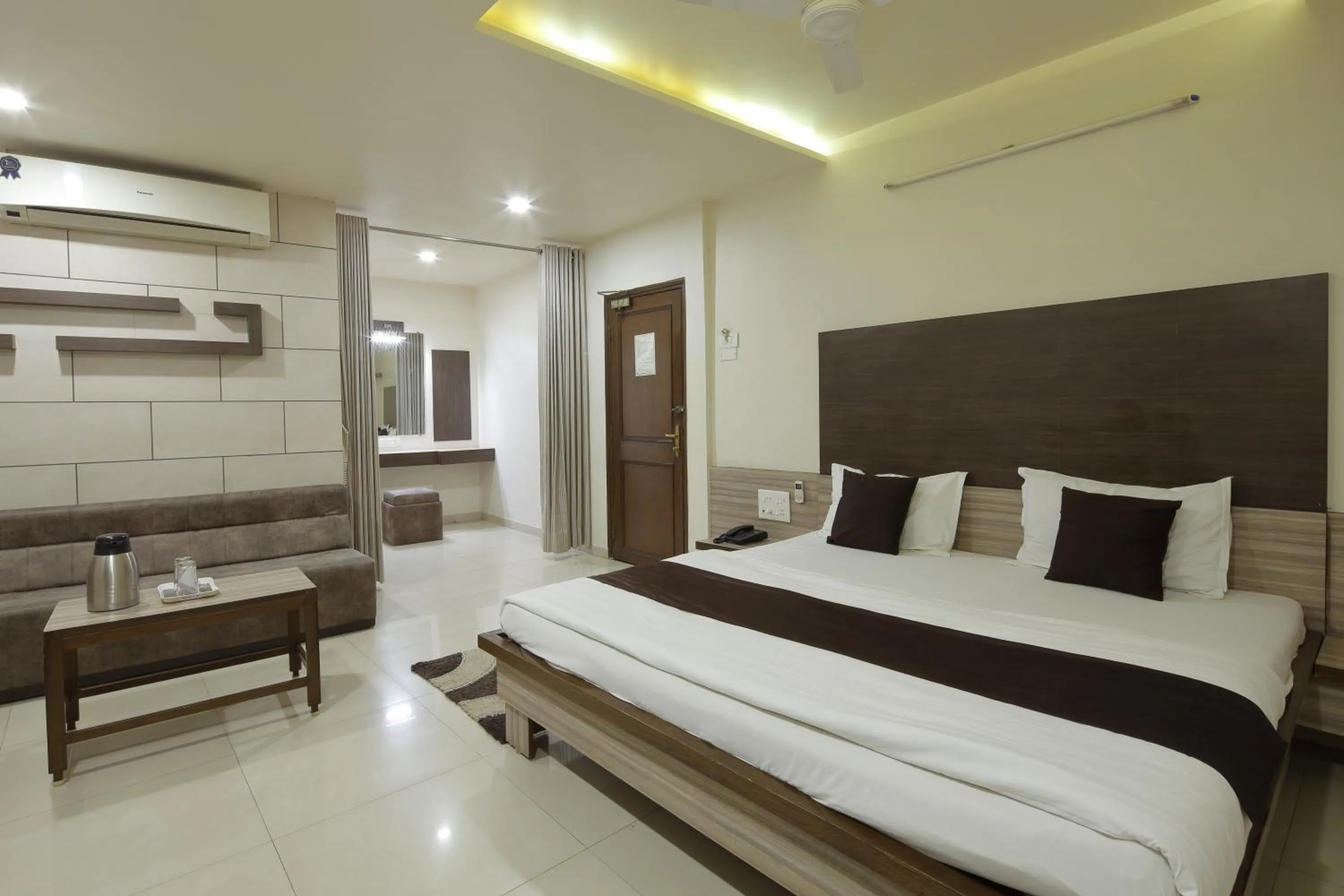 Photo of the whole room, Bed in Hotel Good Night