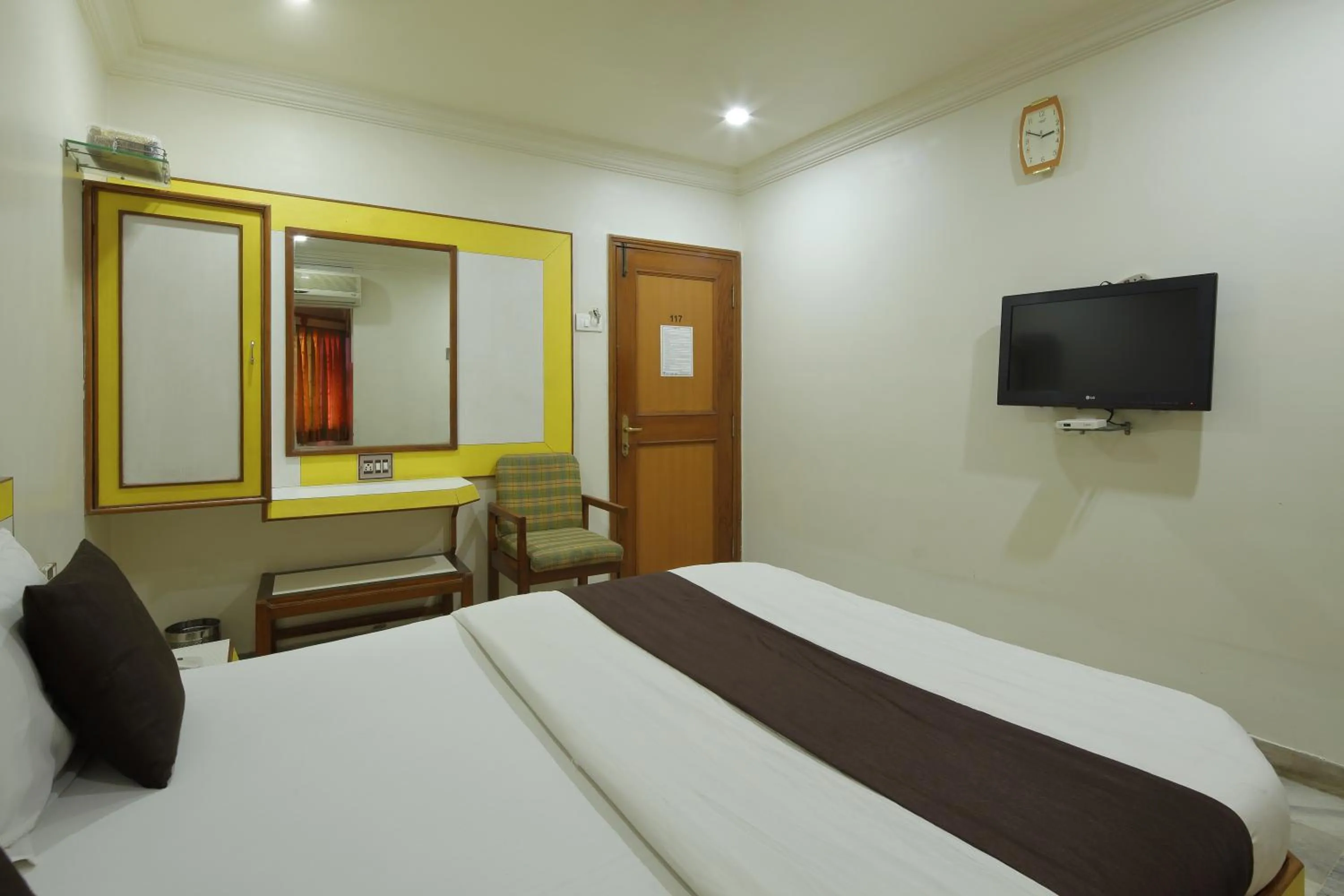 Photo of the whole room, Bed in Hotel Good Night