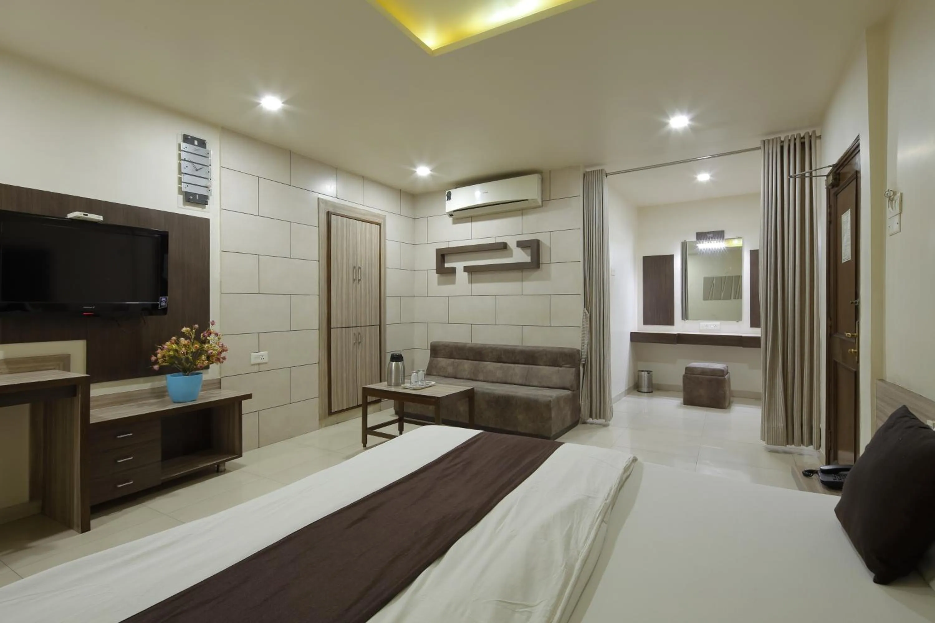 Photo of the whole room, Bed in Hotel Good Night