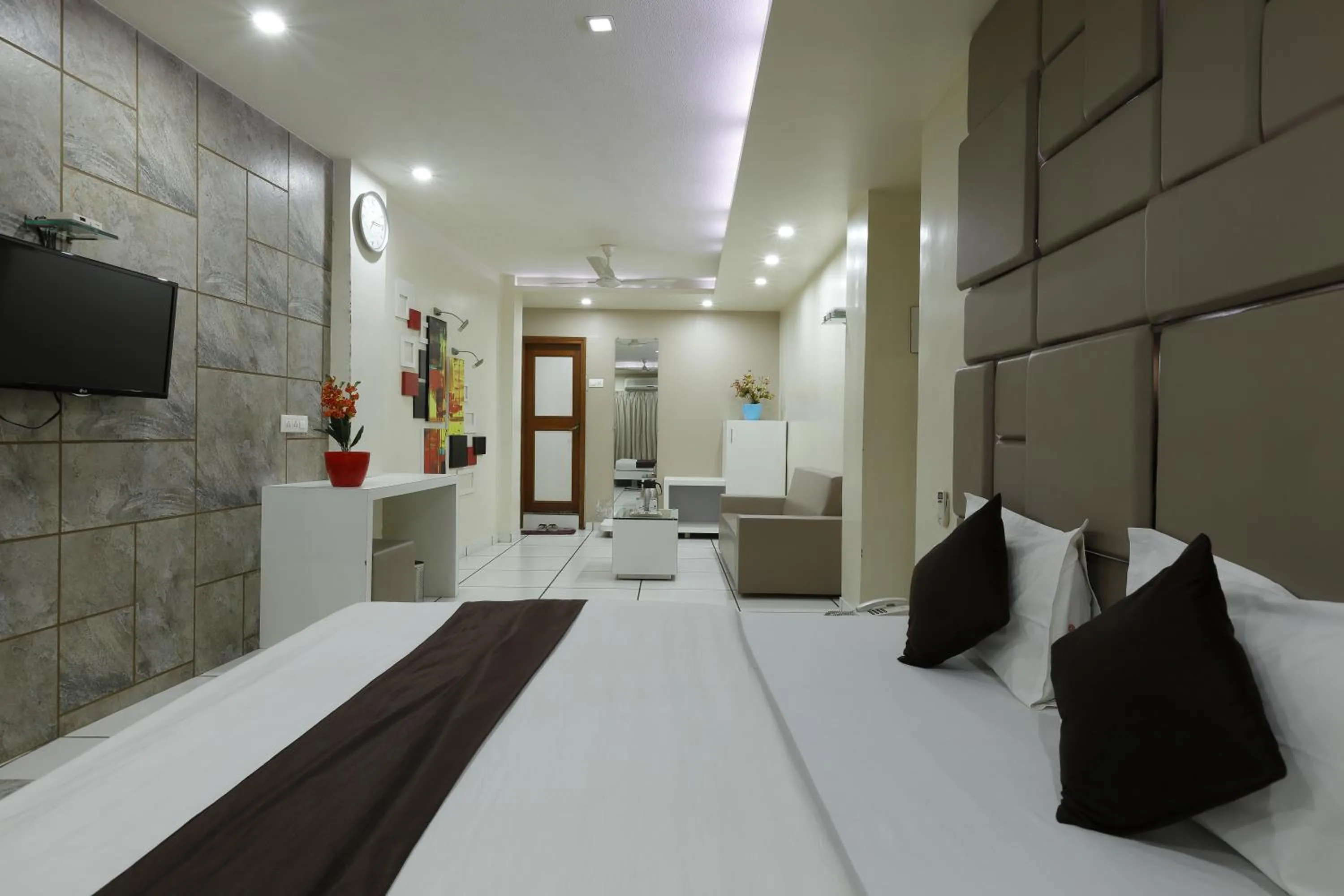 Photo of the whole room, Bed in Hotel Good Night