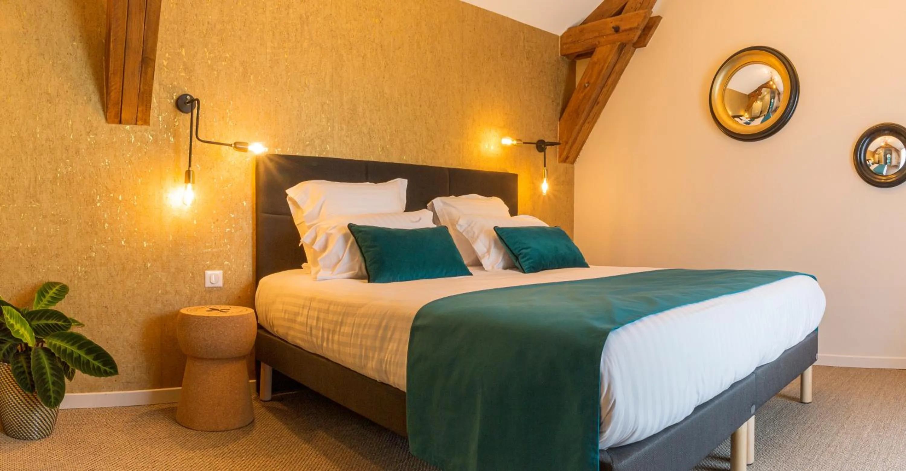 Photo of the whole room, Bed in La Ressourçante