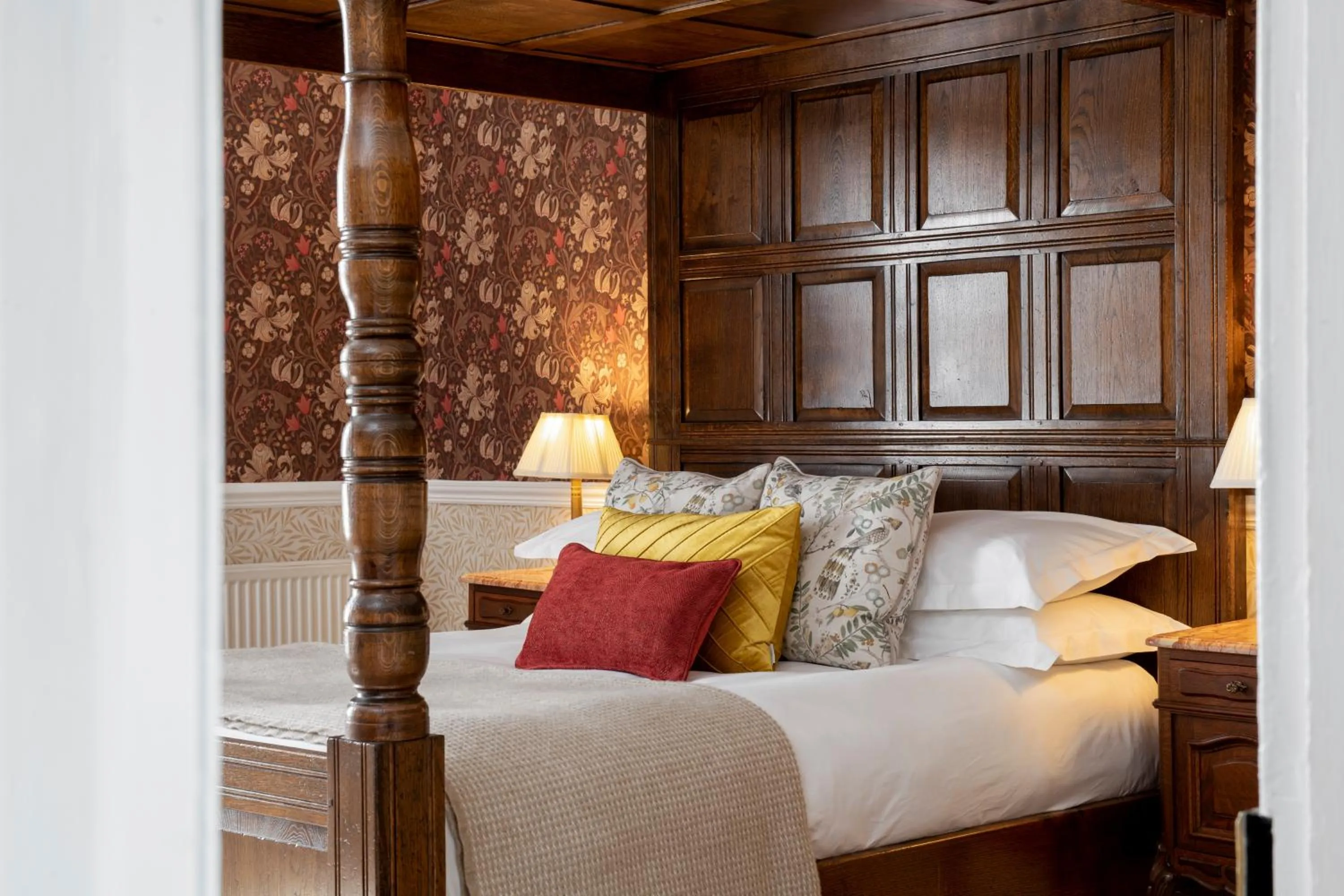 Bedroom, Bed in The Old Parsonage