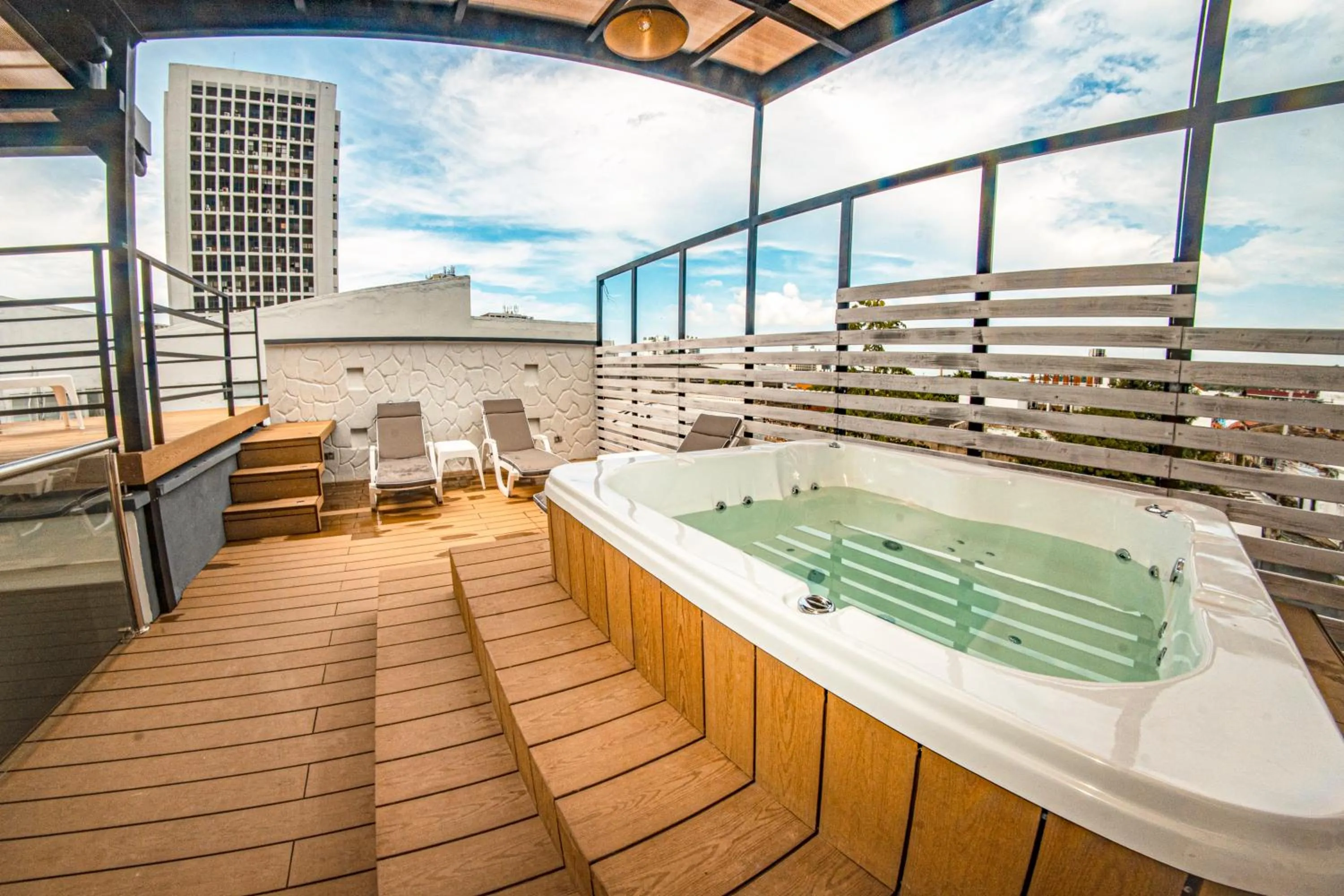 Hot Tub in Casa Amanzi Cartagena by Bernalo Hotels