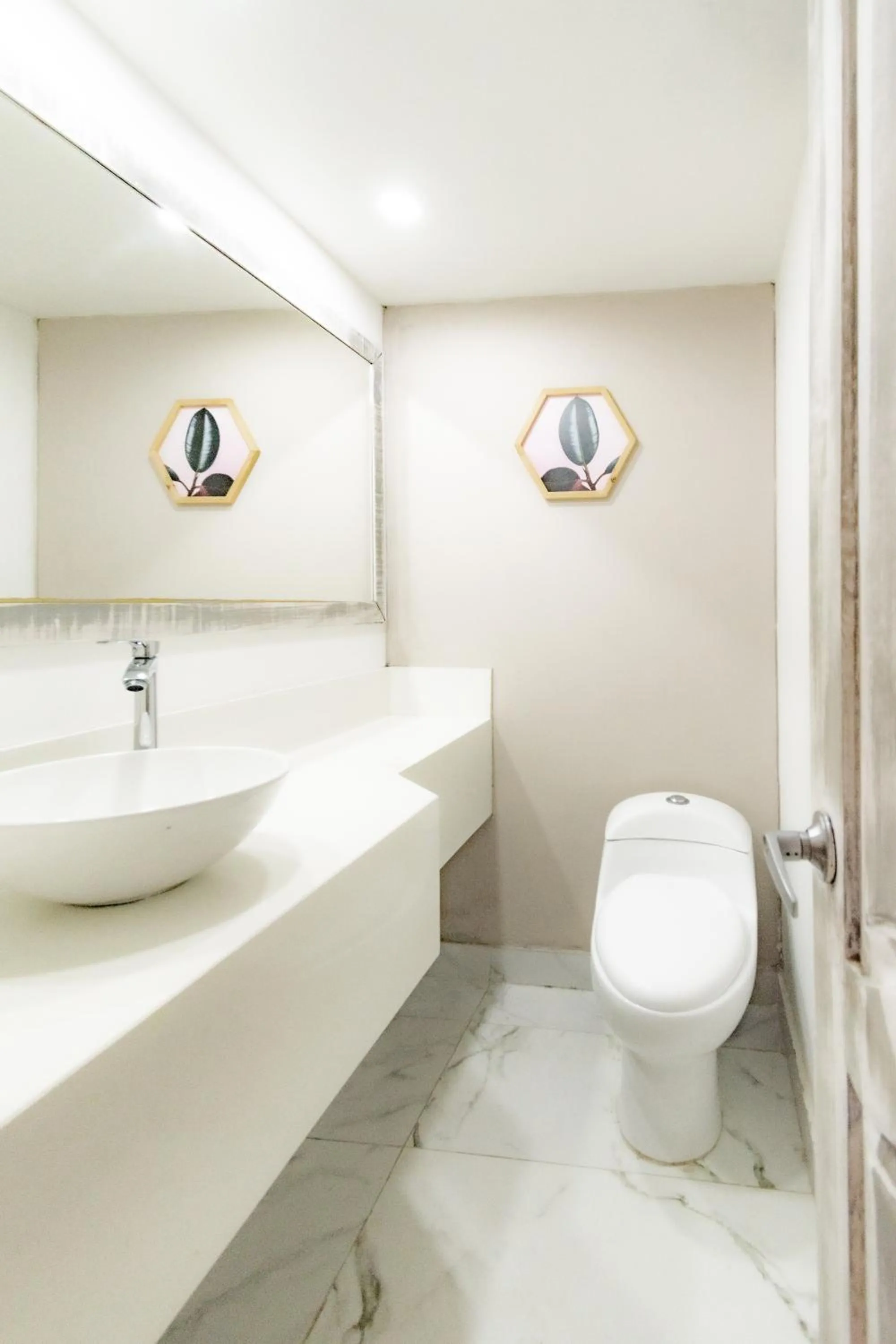 Bathroom in Casa Amanzi Cartagena by Bernalo Hotels