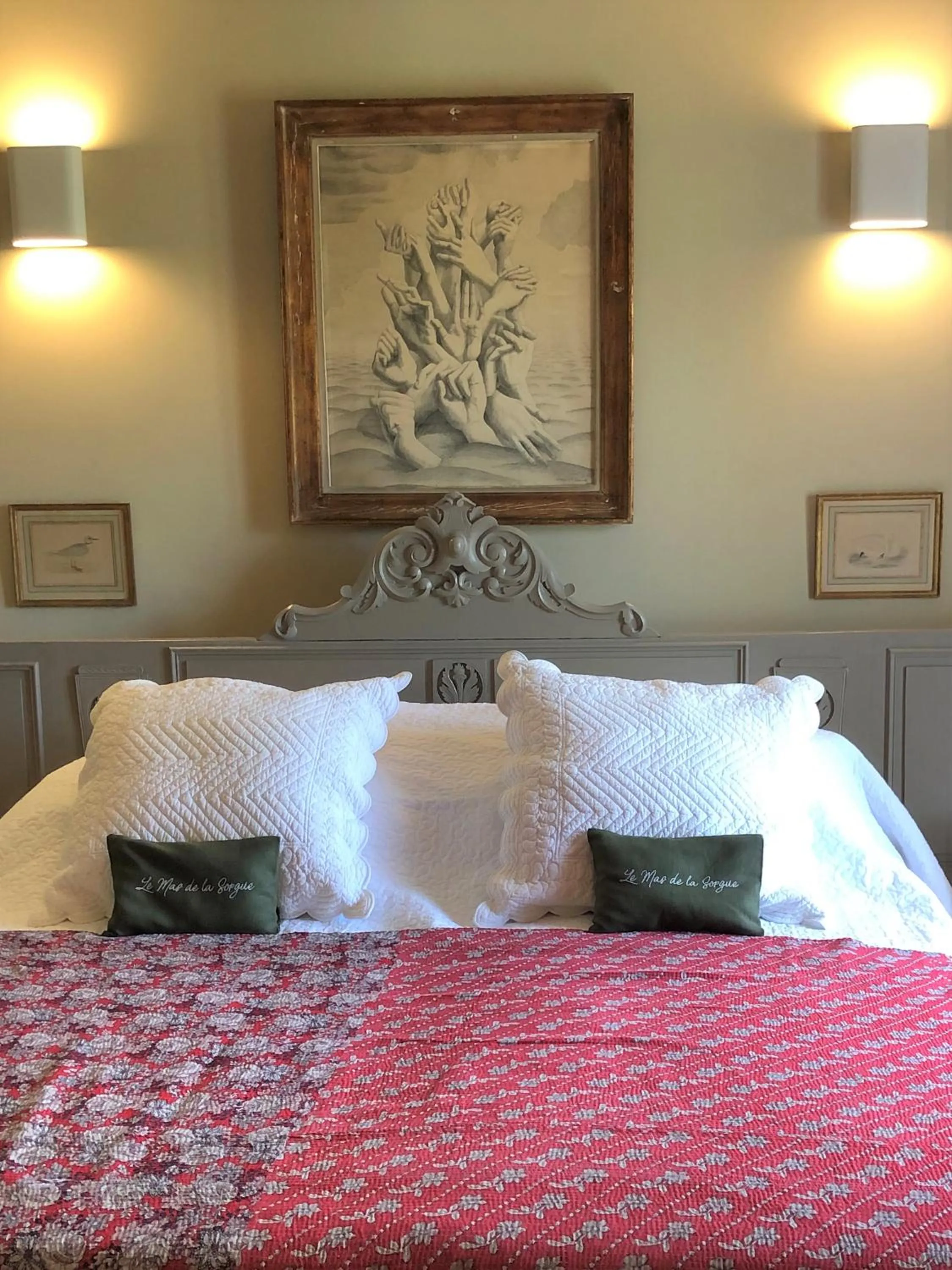 Bed in Le Mas de la Sorgue