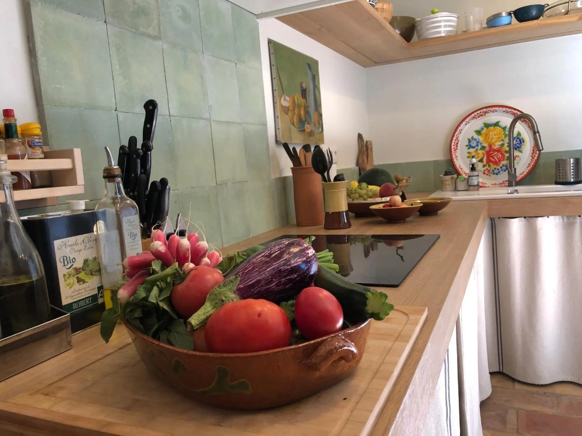 Kitchen or kitchenette in Le Mas de la Sorgue