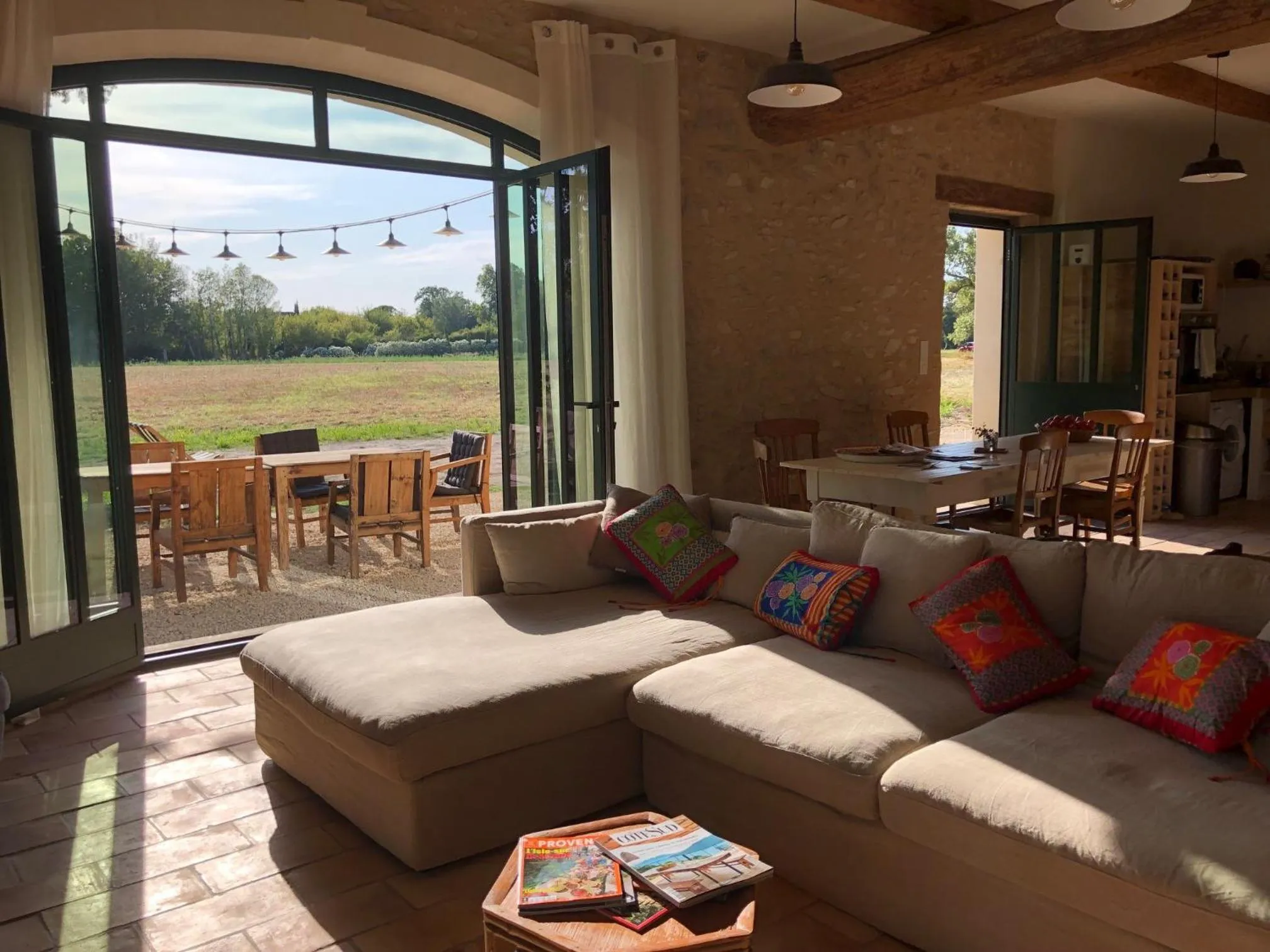 Patio in Le Mas de la Sorgue