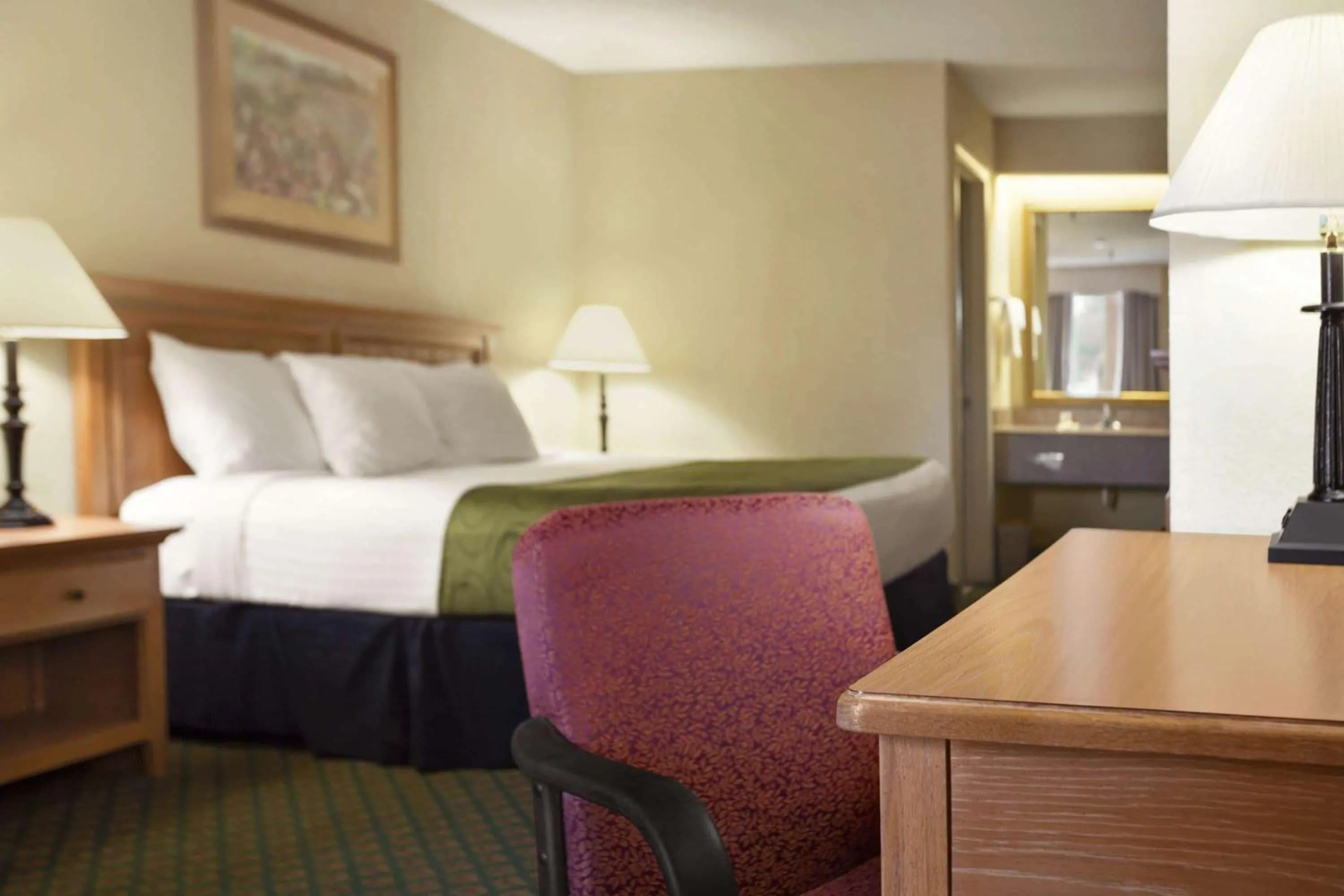 Photo of the whole room, Bed in Days Inn & Suites by Wyndham Stuttgart