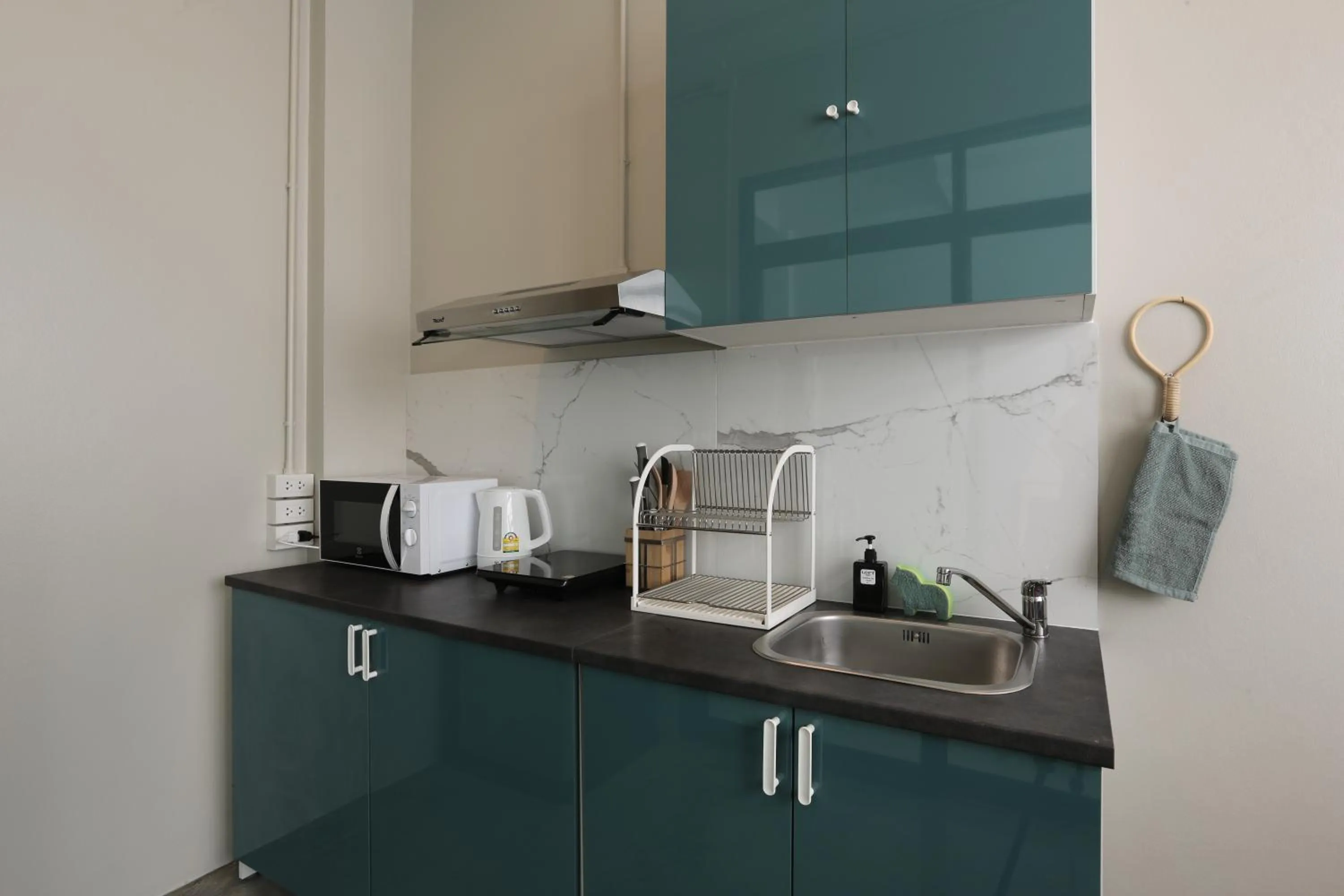 Coffee/tea facilities in Loft Series by Pak-Up